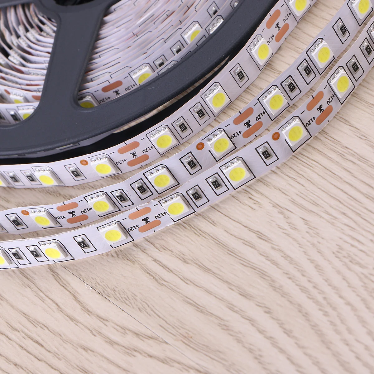

5M Red Light LED Strip 300 Smd 5050 Dc 24V Non-Waterproof Flexible Lamp for Indoor Decoration Corridor Furniture Christmas Tree