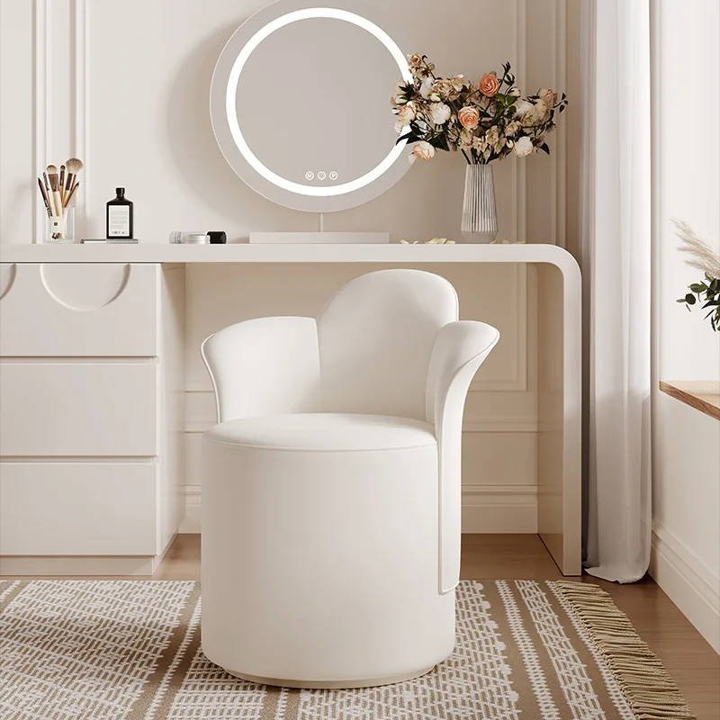 مقاعد مكياج فاخرة خفيفة متقدمة بسيطة للأظافر كريم فني براز مريح للغاية أثاث المعيشة Taburetek XYDZ