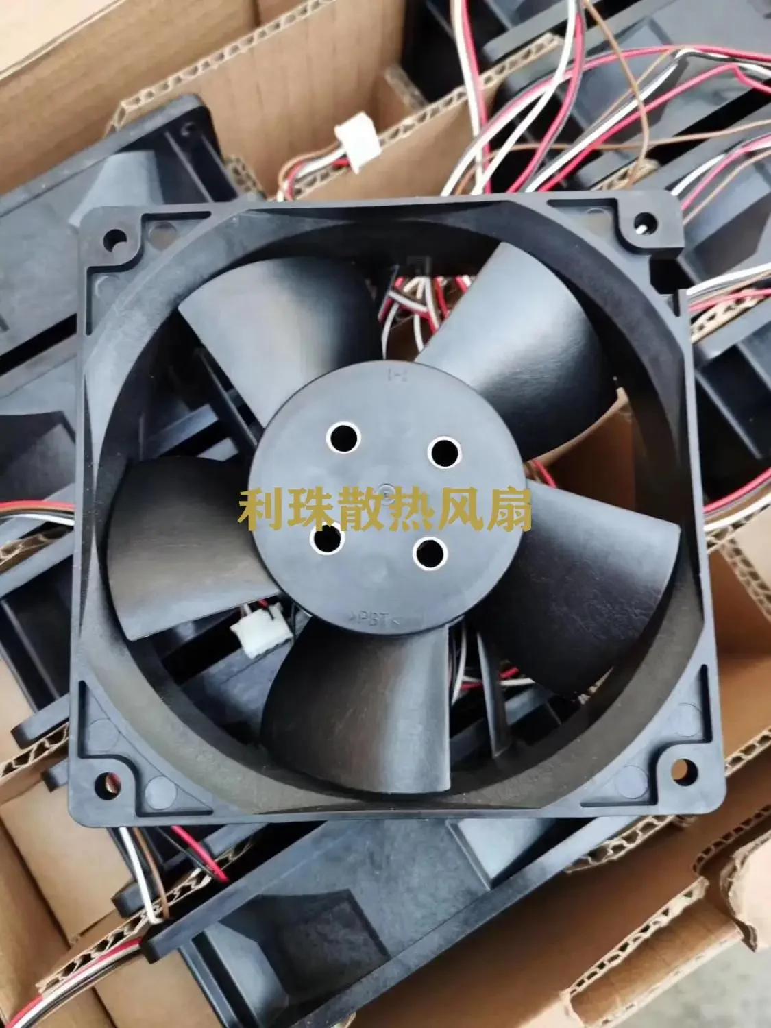 NMB-MAT 12038VA-24R-EU 02 DC 24V 1.77A 120x120x38mm 4-Wire Server Cooling Fan