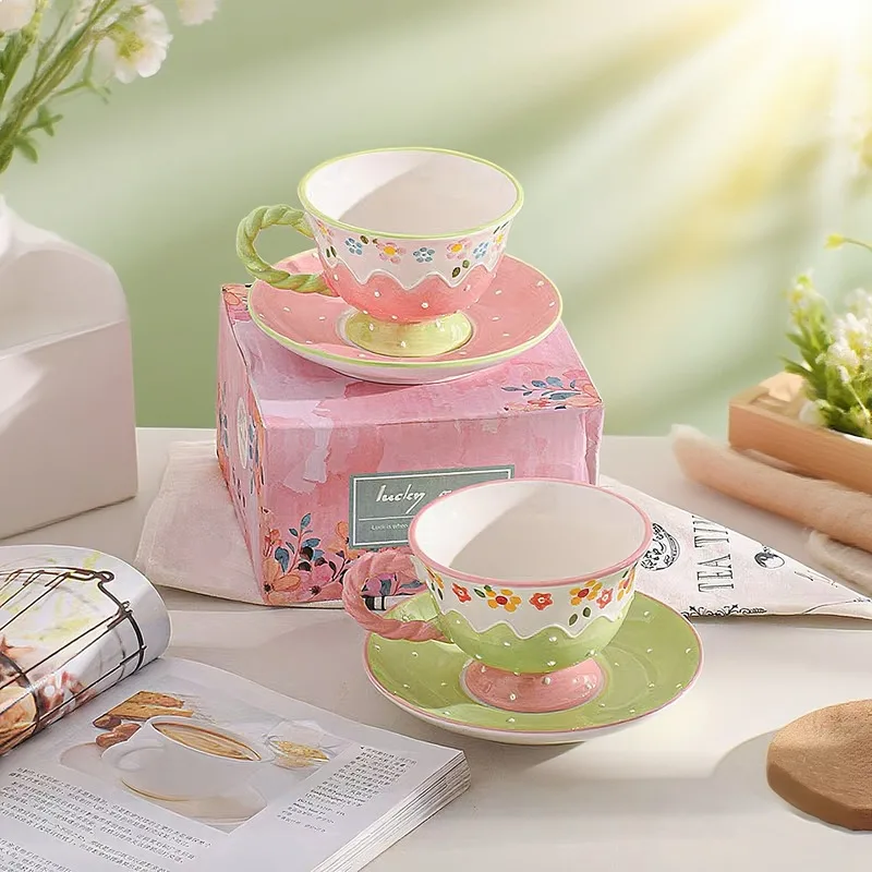 Juego de Taza y Platillo de Cerámica con Diseño Floral Pintado a Mano Estilo Coreano, Taza de Porcelana para Té de la Tarde con Patrón Floral de Alta Apariencia, Regalo