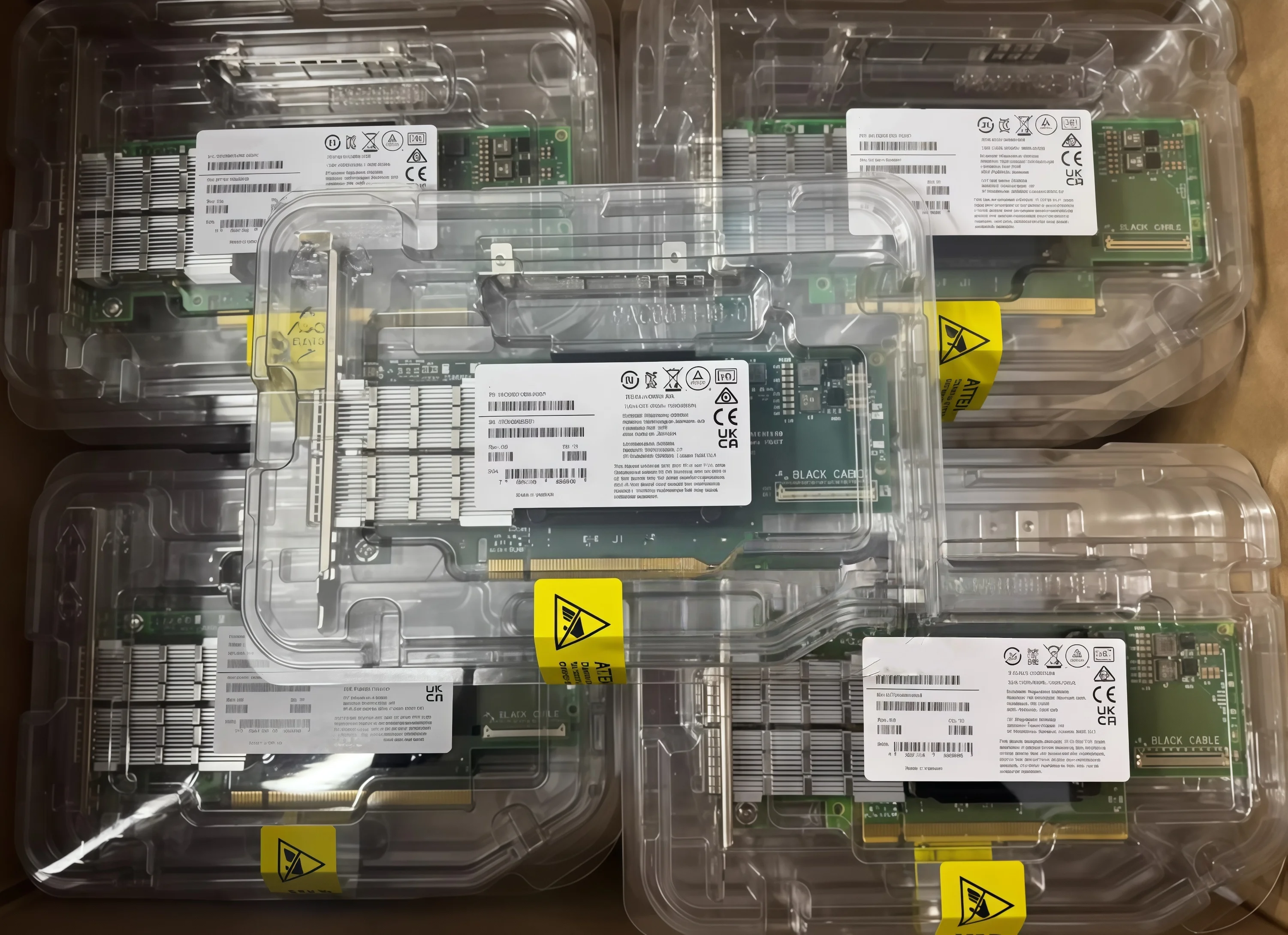 

Совершенно новый оригинальный MCX653105A-HDAT MCX653106A-HDAT CX653105A CX653106A HDR