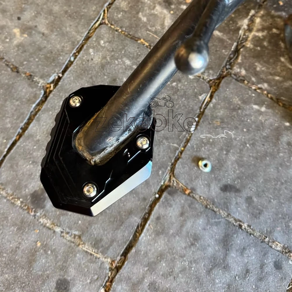 Motorcycle Accessories Kickstand Enlarger Side Stand Extension Plate For BMW F800GS F900GS ADVENTURE 2024 2025 2026 F900 GS ADV