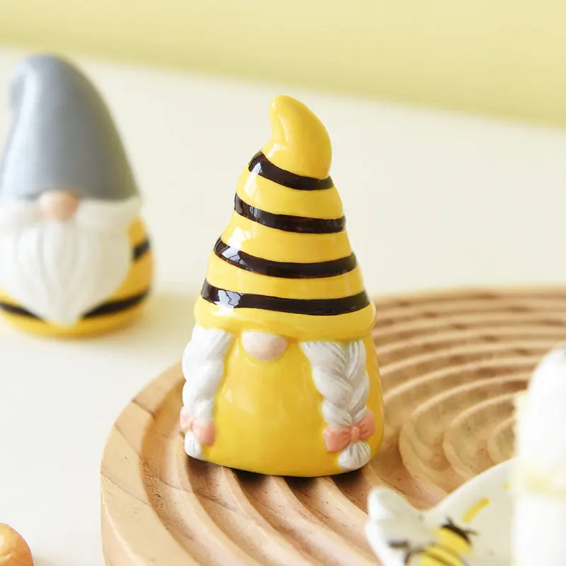 Nordic Ceramic Salt and Pepper Bottle Underglaze Crafts Living Room Kitchen Dining Table Bee Elf Pepper Bottle Home Decoration