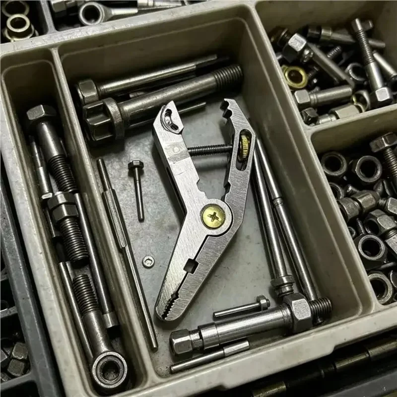 Portable Pocket 5-in-1 Parallel Wrench Multi Tool, Pliers Wire Cutter Hex Screwdriver Cap Opener for Household JJ5161