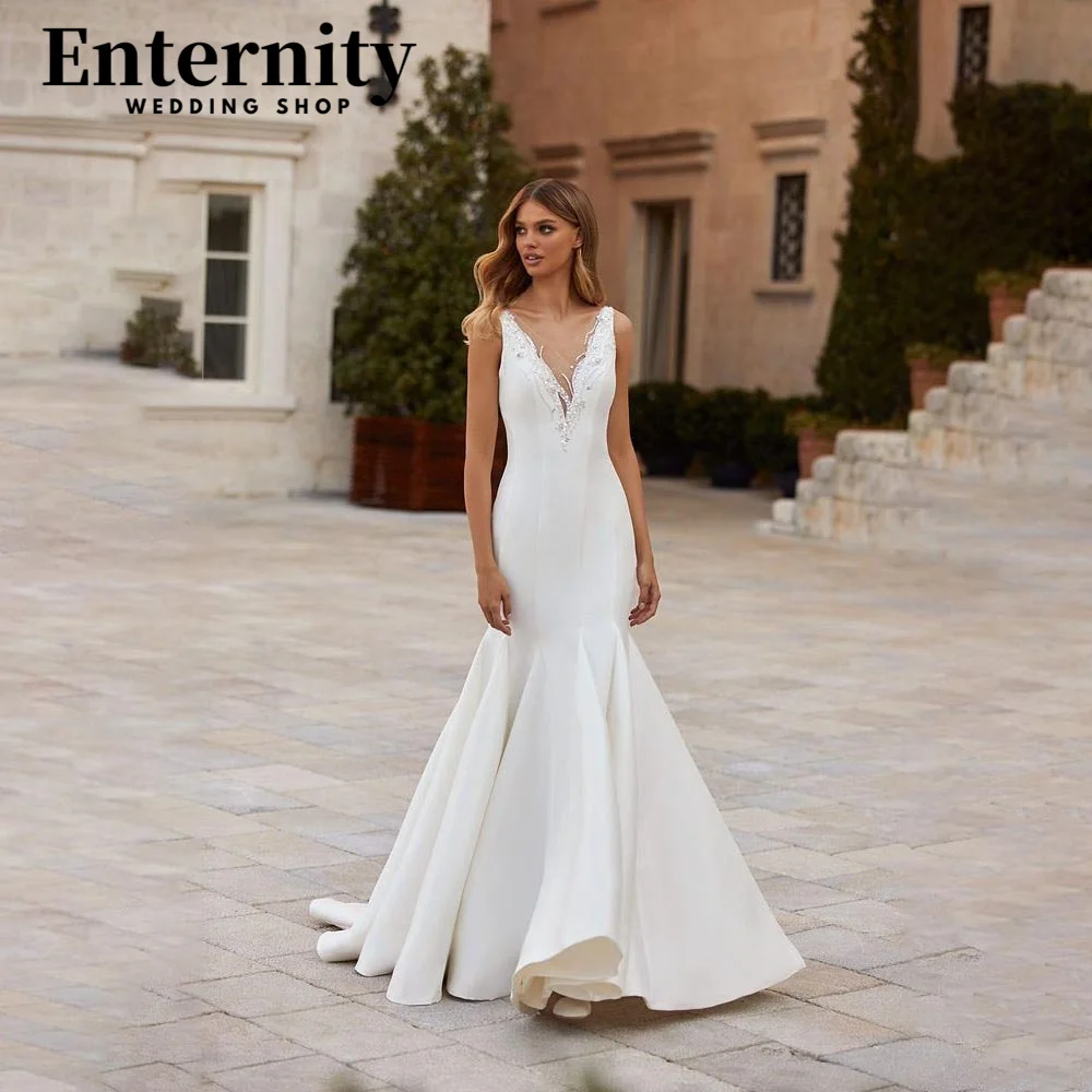 

Sexy Customized V-neck Wedding Dress Button Spaghetti Strap Bridal Dress Charming Beading Sexy Bridal Gown 2024 Vestidos De Novi