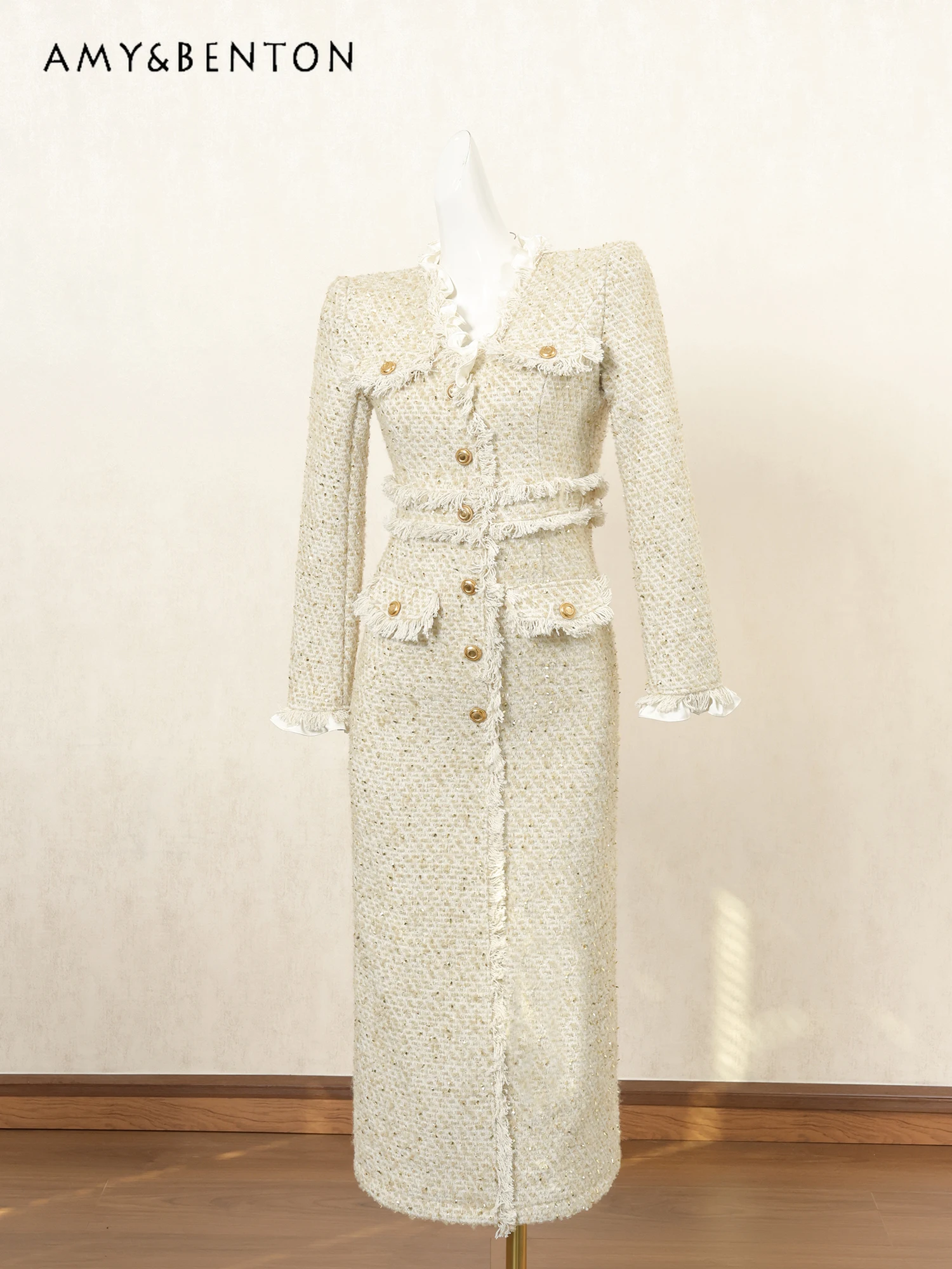 

Autumn Winter French Retro Style V-Neck Lace Patchwork Long Slit Dress Heavy Craftsmanship Design High-End Banquet Beige Gown