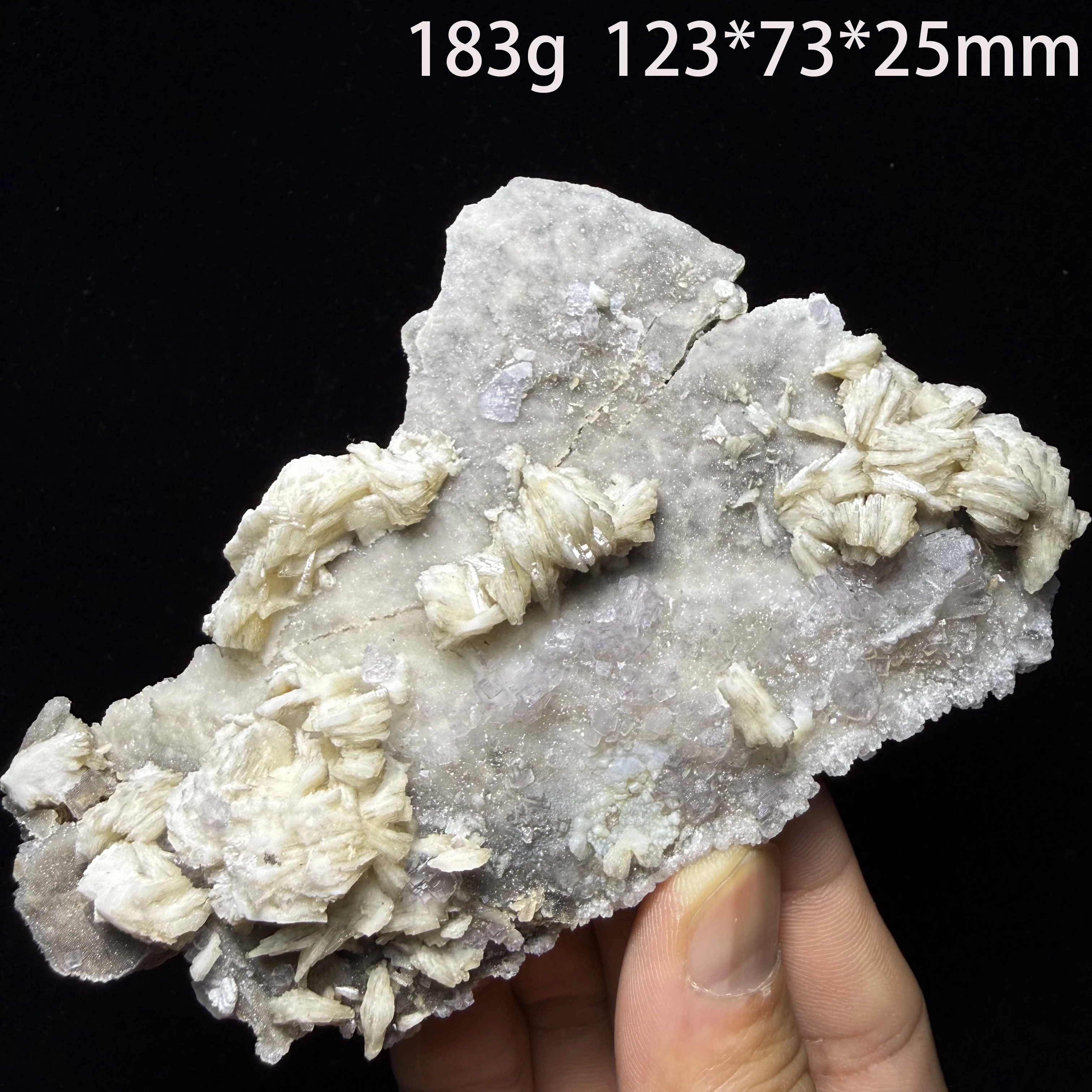 English：Pure White Natural Barite from Guangxi, Complete Plate Crystal Form, Natural Raw Ore, Collectible Ornamental StonA4-1-11