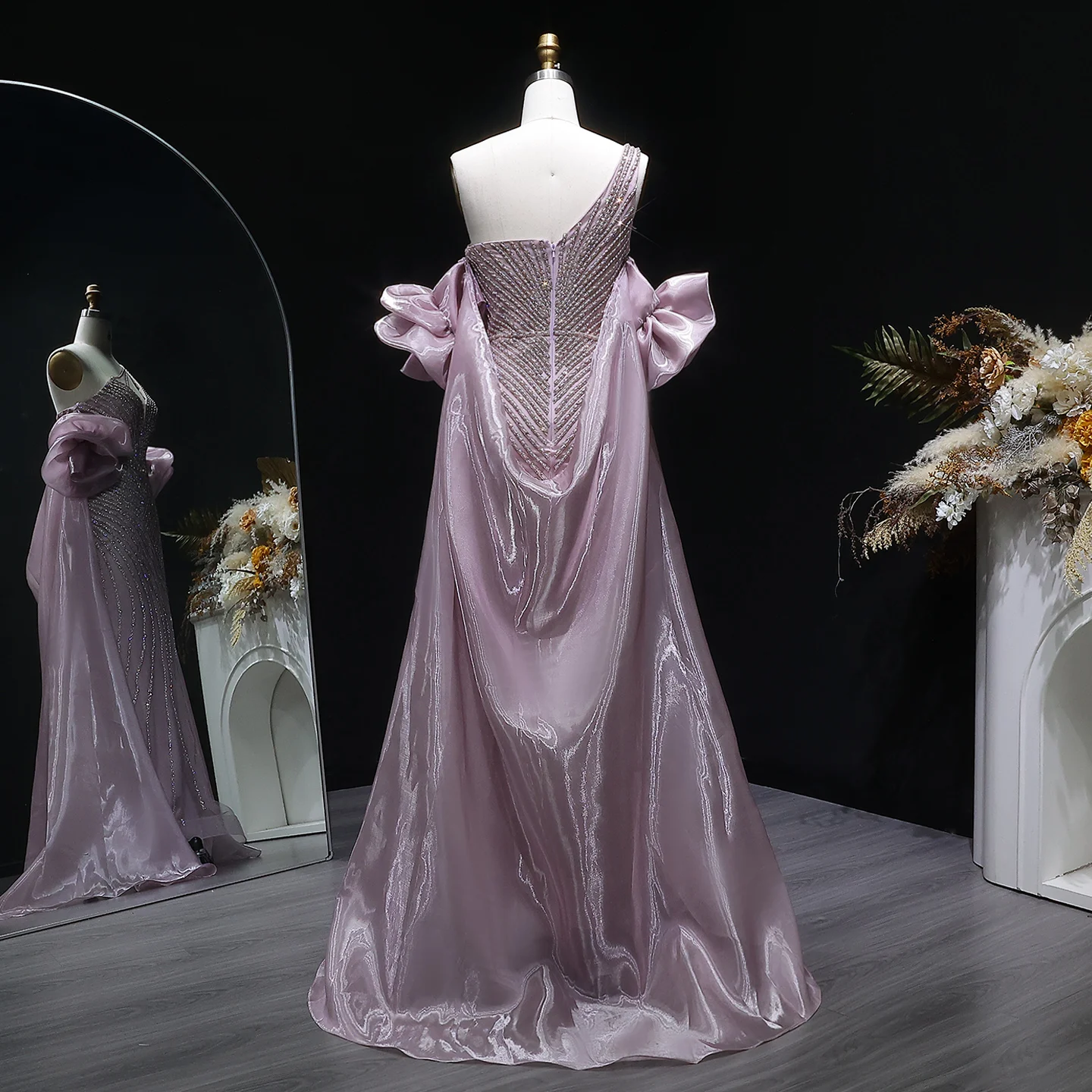Sharon Said Dubai Luxuriöses Einschultriges Abendkleid mit Langer Schleppe, Stark Perlenbestickt, Saudi-Arabisches Damen-Abendkleid SS016 Maßanfertigung – Detail 15