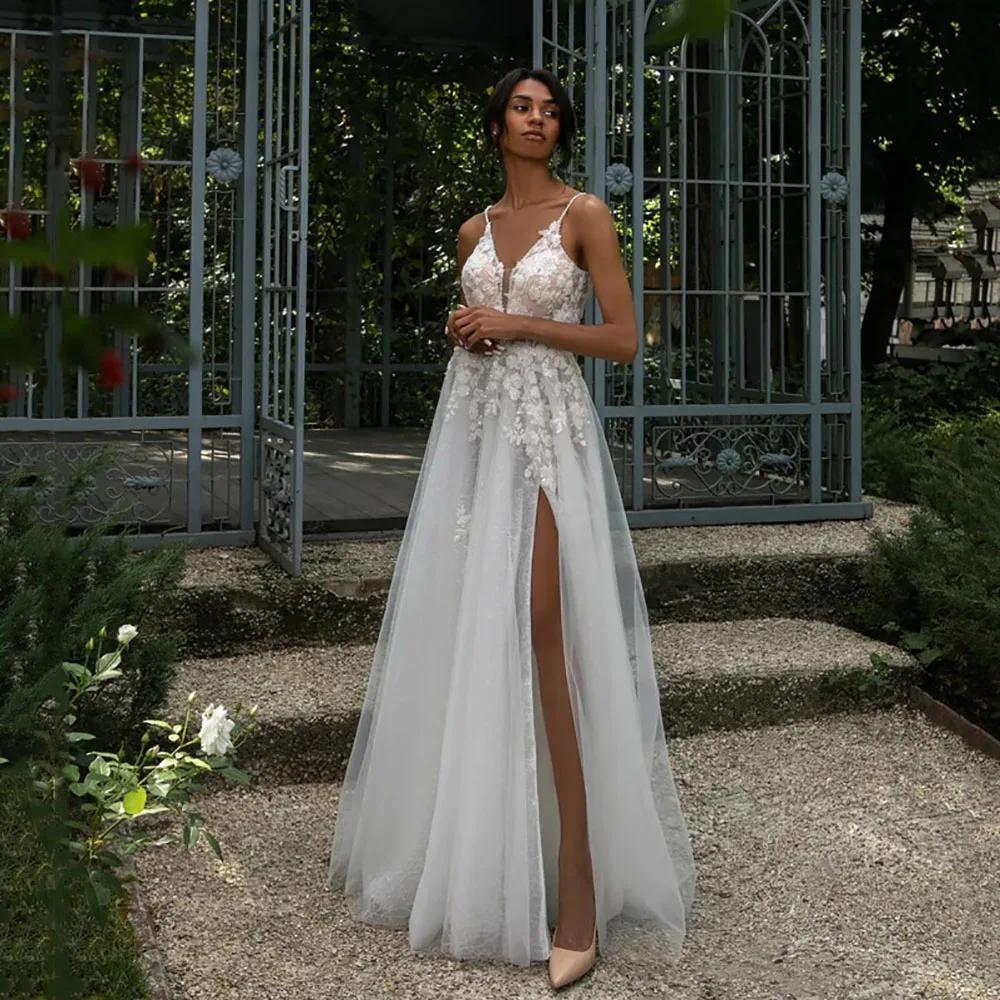Customized Boho Wedding Dresses Sexy Lace Appliques Spaghetti Strap A-Line High Slit Bridal Dresses Tulle Wedding Gown