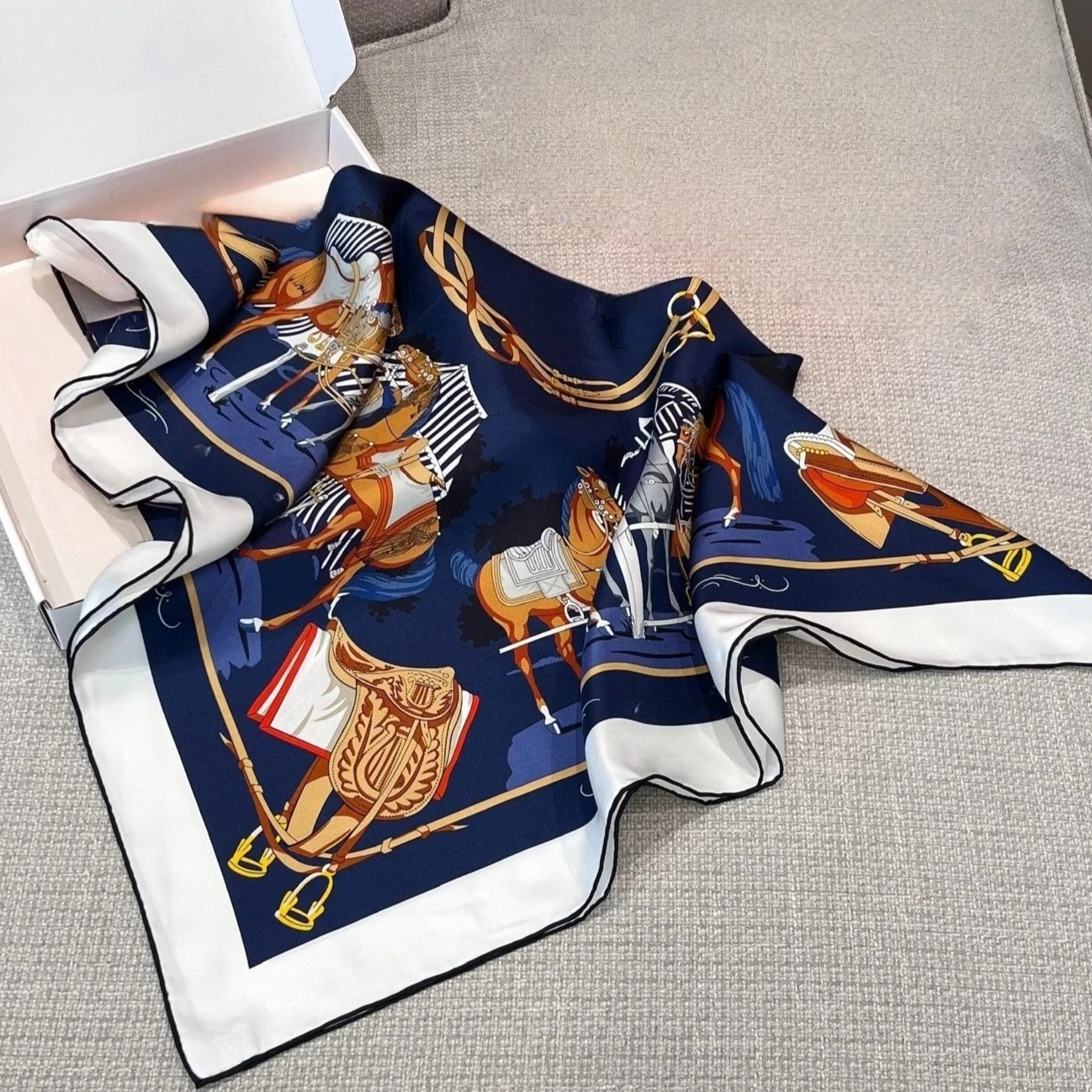 

Luxury Women's Silk Scarf Fashionable and Versatile Elegant and Romantic Floral Print Silk Shawl Perfect for Travel Holiday Gift