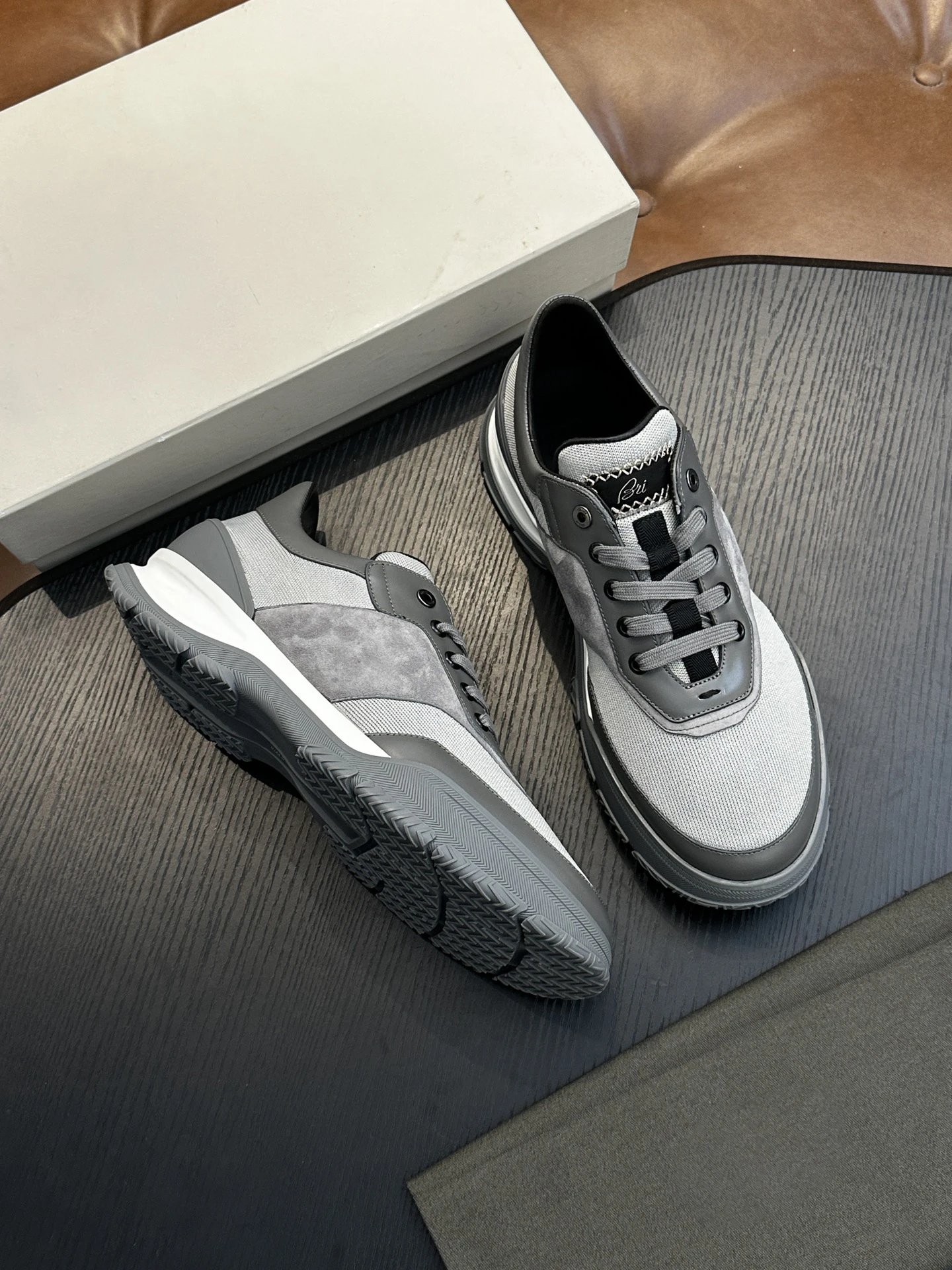 BLLIYOSS sports Mixed material running shoes 2025 New Comfort High Quality Outdoors  European Big size 38-46 Sewing Old money
