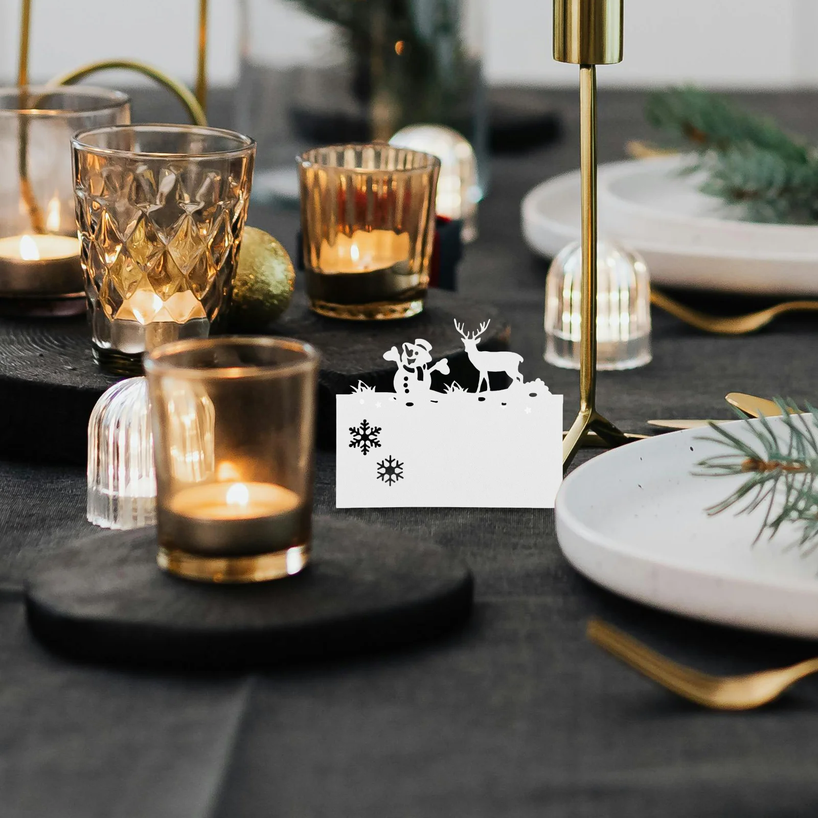 

50Pcs Paper Seat Cards Reindeer Snowman Theme Fancy Cutout Table Name Tags for Xmas Wedding Party Holiday Gathering Setup