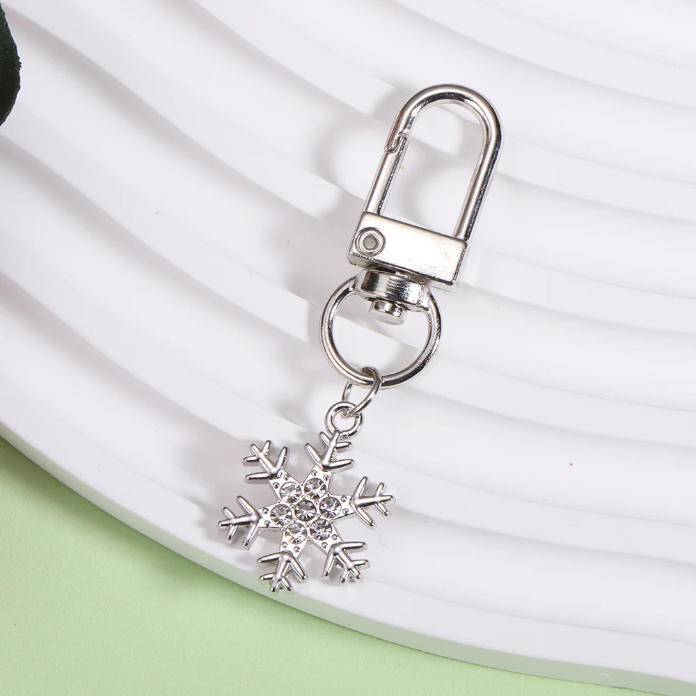 Sparkling crystal pearl Snowflake Keychain Boho Zinc alloy metal Key Chain Ring for Women Kids Christmas Accessories Keyholder