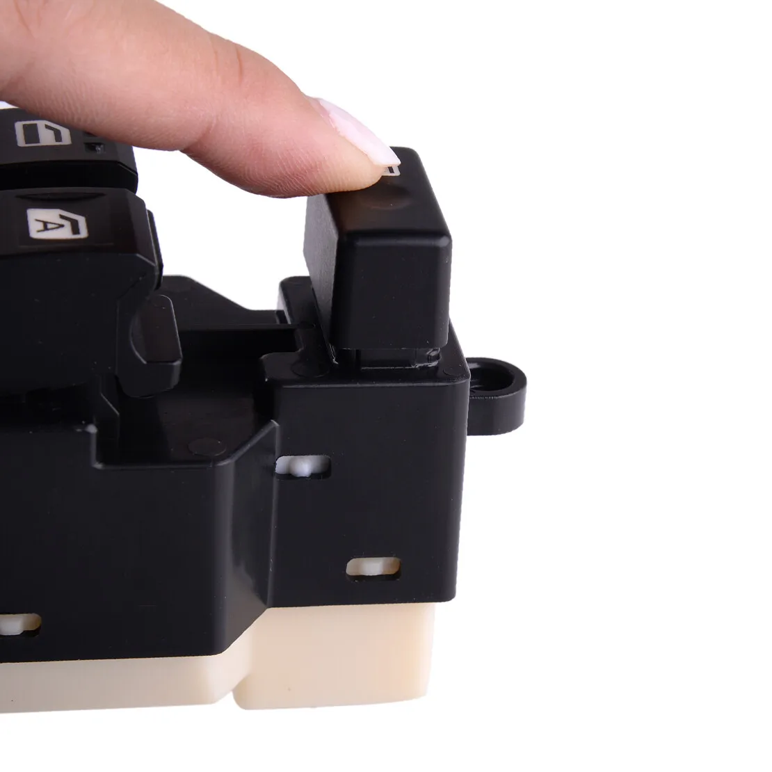 مفتاح نافذة الطاقة الرئيسي لسيارة Toyota Rush 2006 CBA-J200E 84820-B4010-