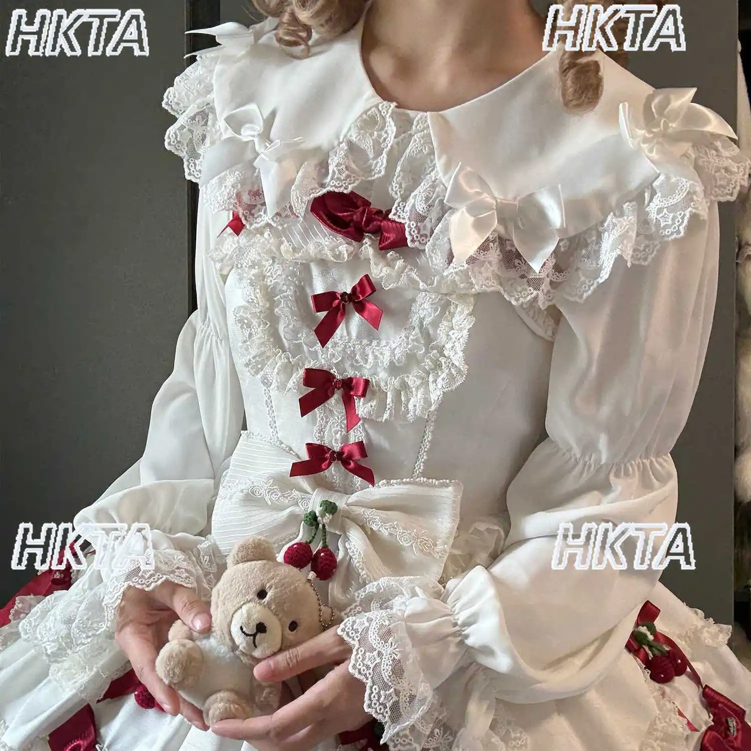 

Lolita White Inner Shirts Women Sweet and Cute Bow Lace Stitching Petals Long Sleeve Doll Collar Pleated Chiffon Blouses Tops