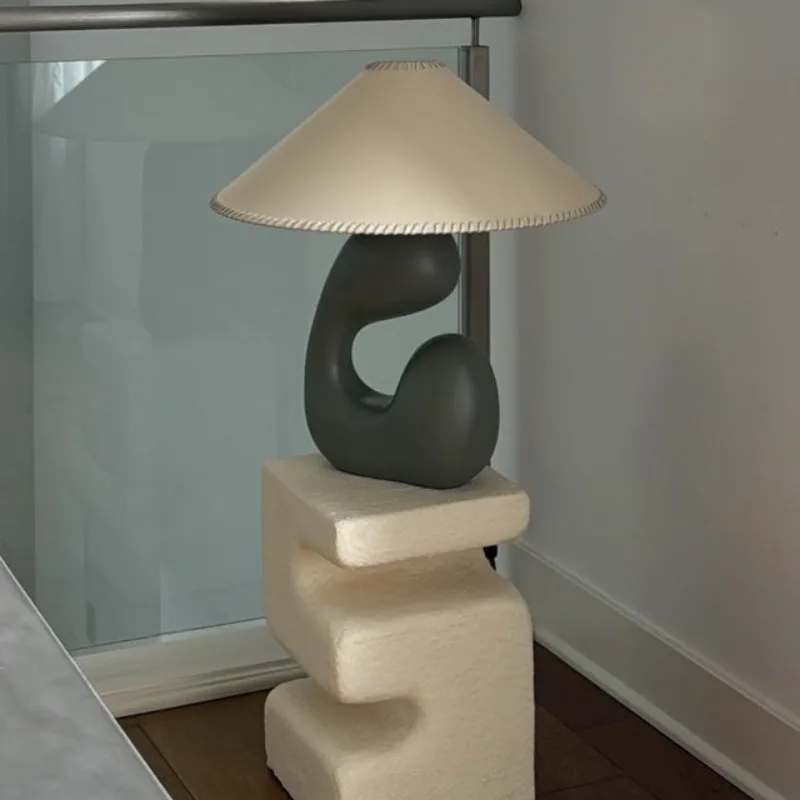 Modern art decorative desk lamp glass hotel bedroom study soft lighting