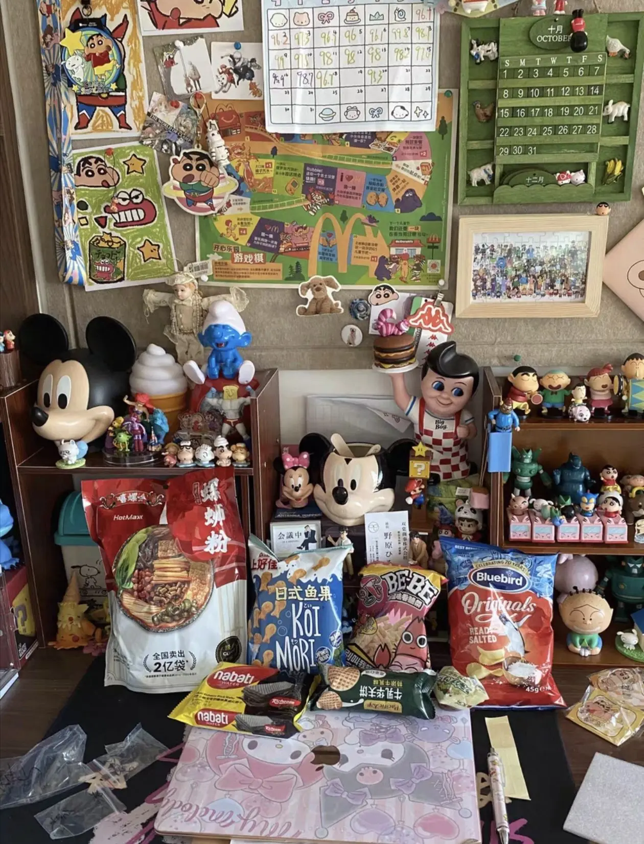 17 cm Bobs Big Boy Anime Figure Coin Box Modello Doll Classic Cartoon Decor Action Figures Da Collezione B-Boy Hamburger Piggy Bank