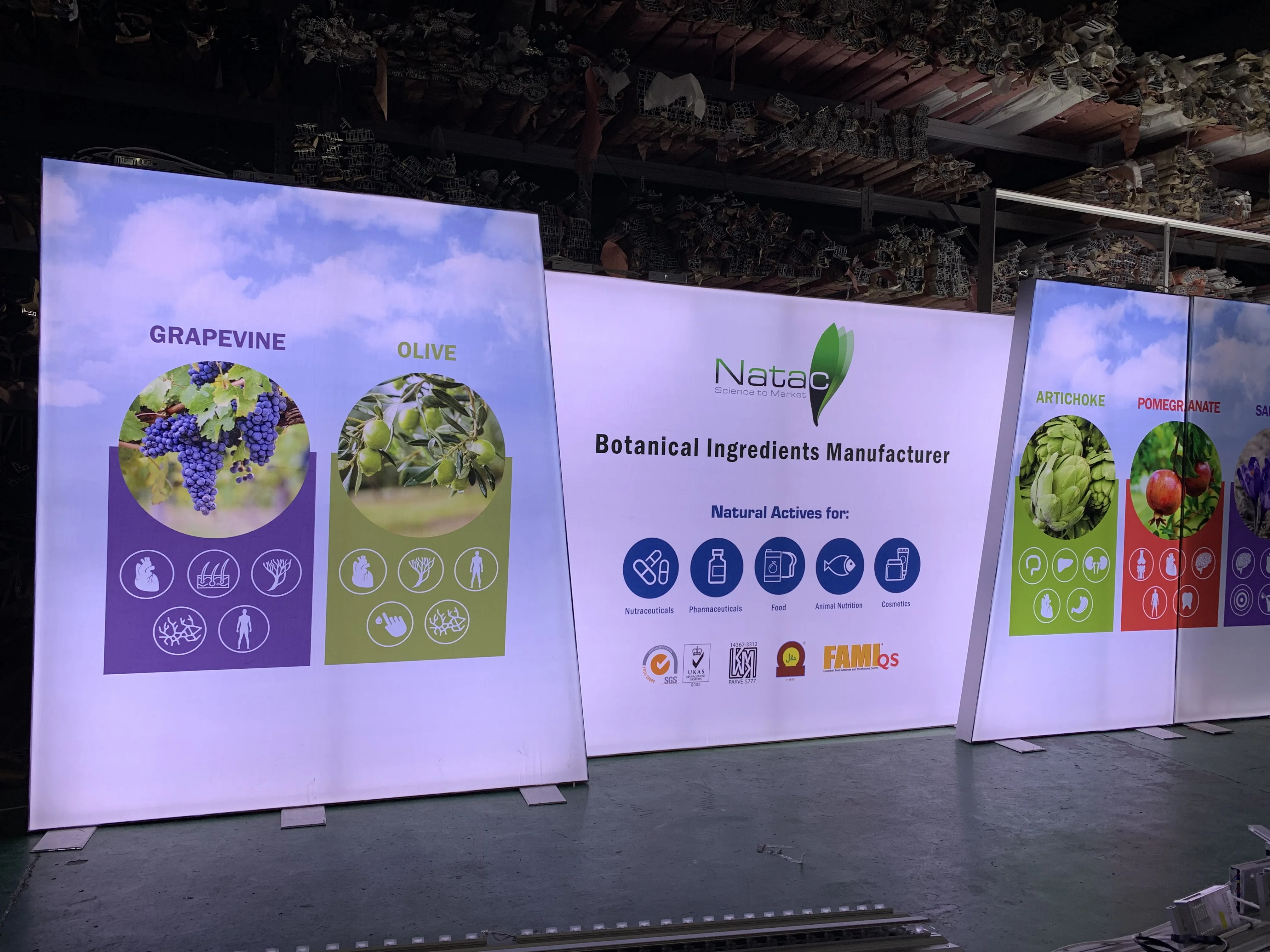 Hintergrundbeleuchtete SEG-Kabine 20 x 10 Fuß für Vitafoods Europe Tension Fabric Lightbox Ausstellungsstand Messe-Kabine