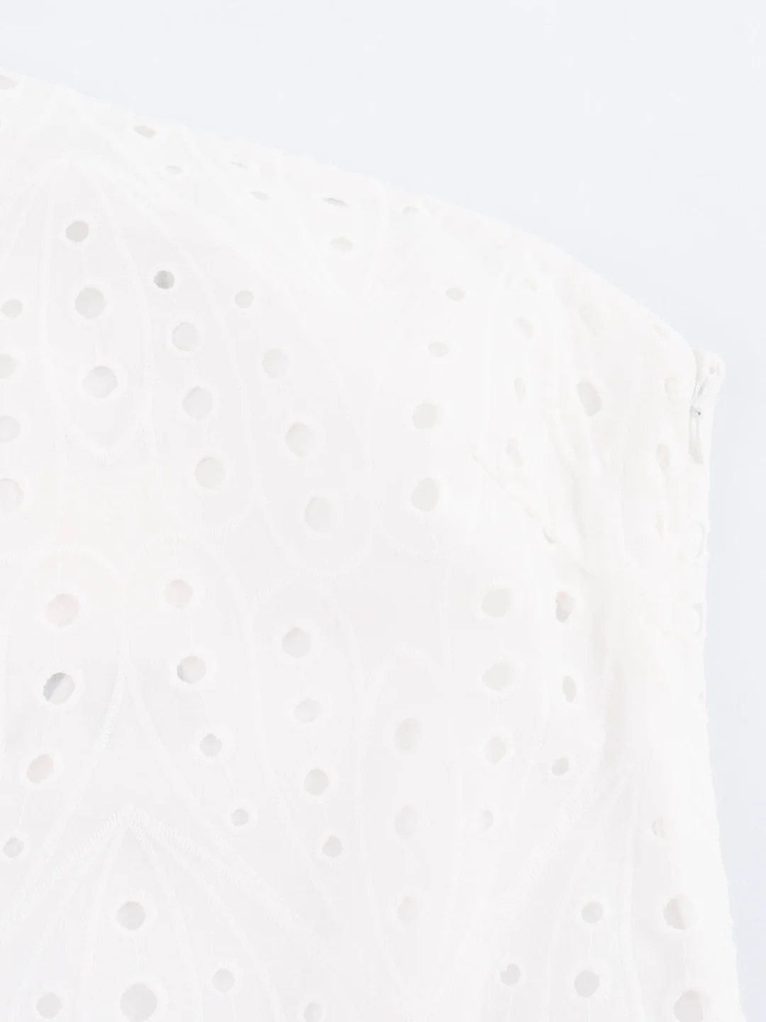 فستان ضيف زفاف أنيق أبيض مطرز للسيدات ، رقبة غير متماثلة ، ضيق بكتف واحد ، فساتين متوسطة الطول ، فتحة جانبية ، صيف