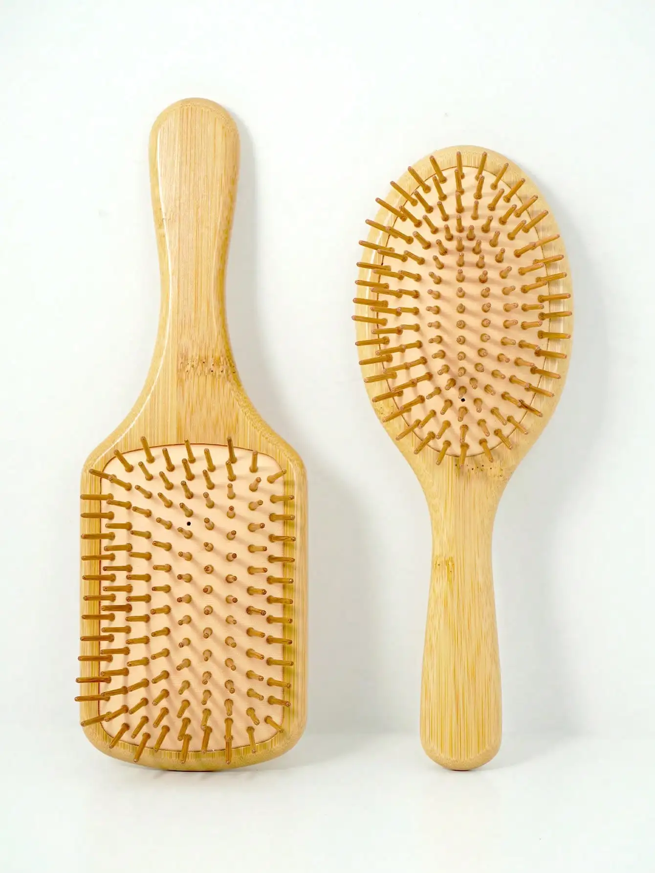 

1 шт. Большая круглая бамбуковая расческа-щетка с воздушной подушкой - расческа для массажа кожи головы, предотвращающая спутывание волос, для всех типов волос, необходима для путешествий и школы