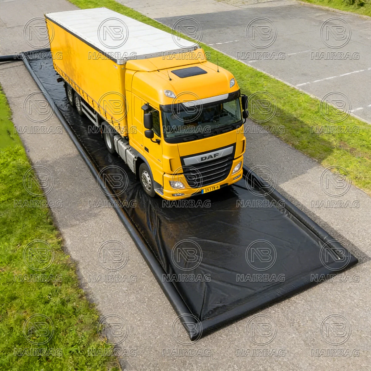 Nadmuchiwana mata/podkładka do myjni samochodowej, basen wodny do czyszczenia samochodów, warsztatów napraw samochodowych, usług detailingu samochodowego.