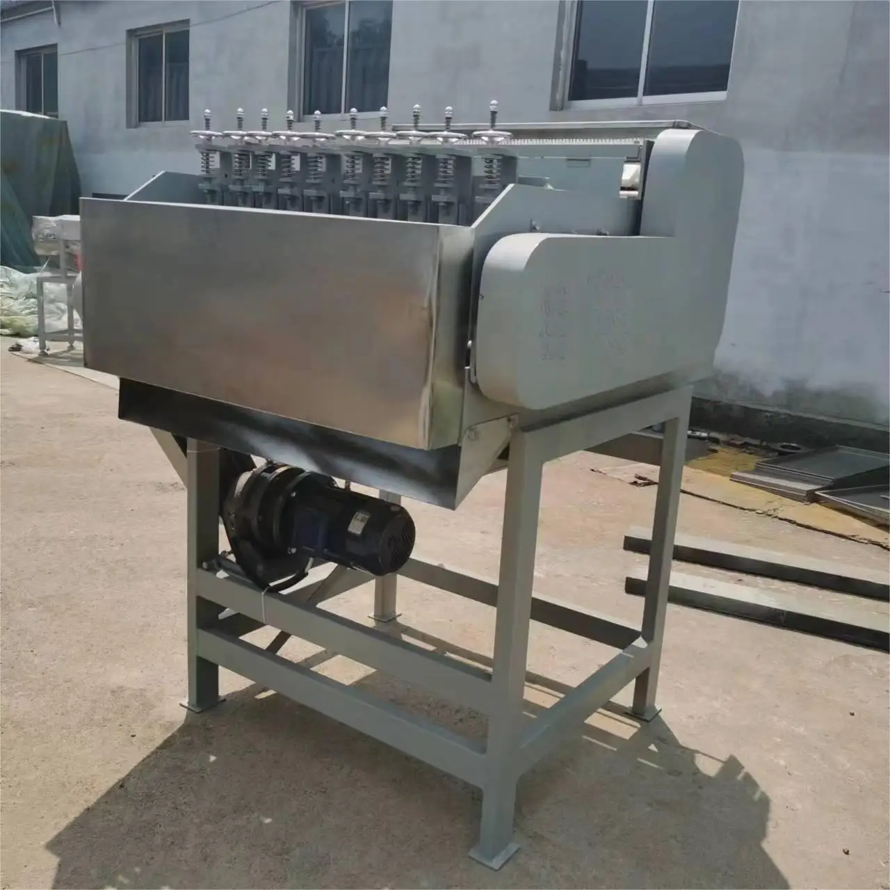 Full-automatic Raw Cashew Nuts in Shell After Cooking Cashew Nuts Sheller Cracker Machine