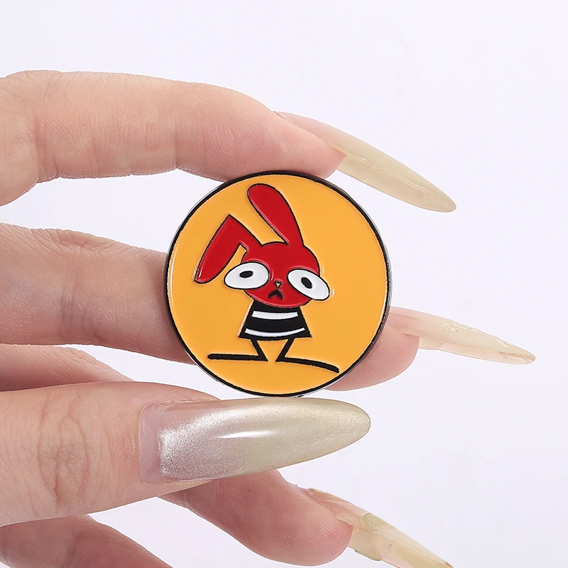 الأحمر أرنب المينا دبابيس أنيمي الأرنب الكرتون الزخرفية بروش التلبيب شارات ظهره الإكسسوارات والمجوهرات هدية لمحبي صديق