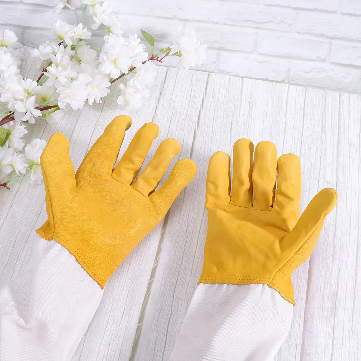 

1Pair White Beekeeping Gloves Size Xl Lightweight Durable Protective Work Gloves Resistant for Garden Home Use