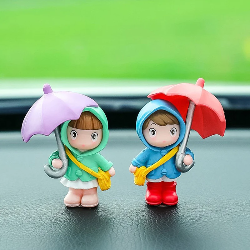 Cute Umbrella Couple Car Interior Decoration Action Figures Auto Rearview Mirror Dashboard Ornaments For Car Accessories