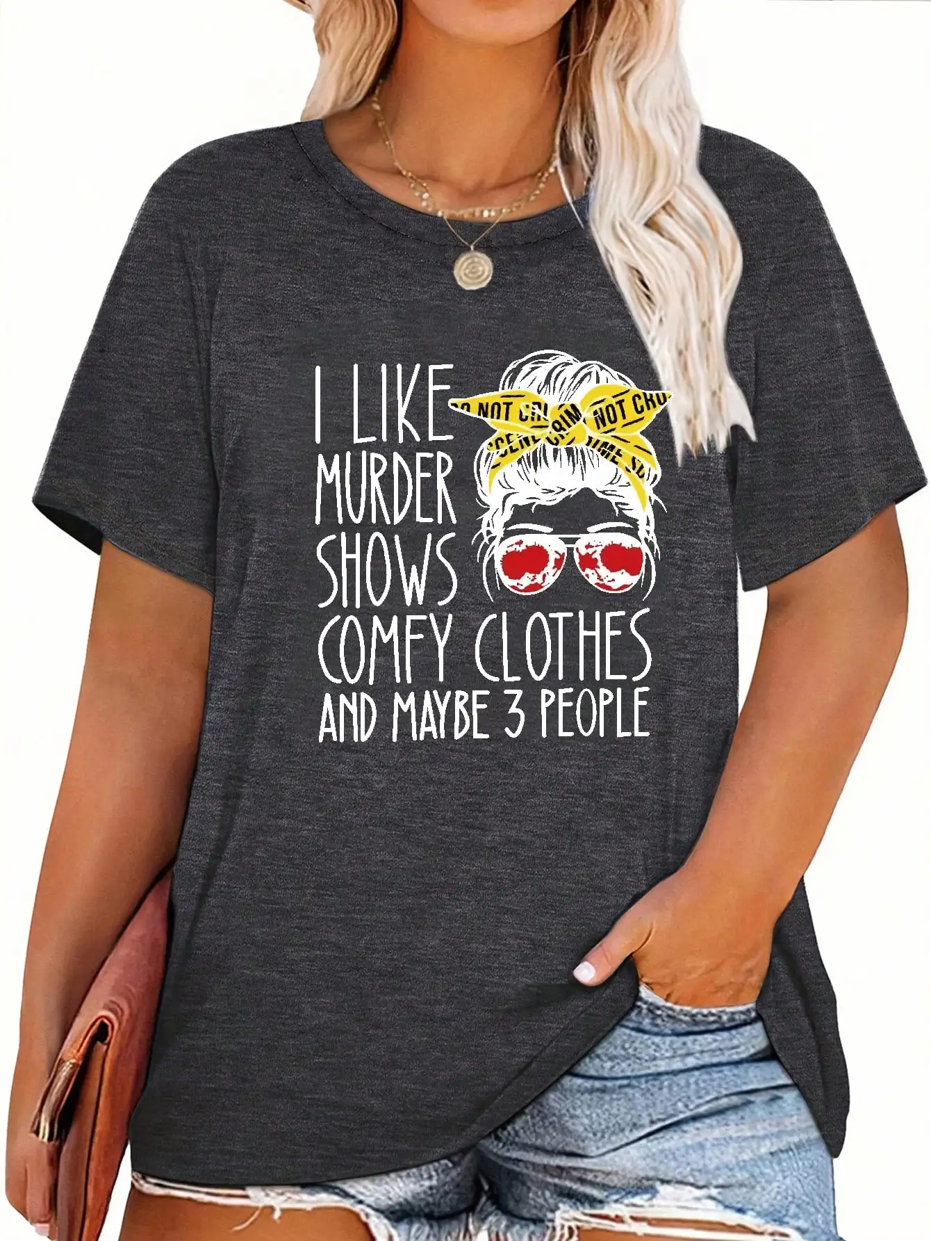 

2026 Women's casual and elegant plus size women's slogan printed short sleeved round neck loose plus size T-shirt