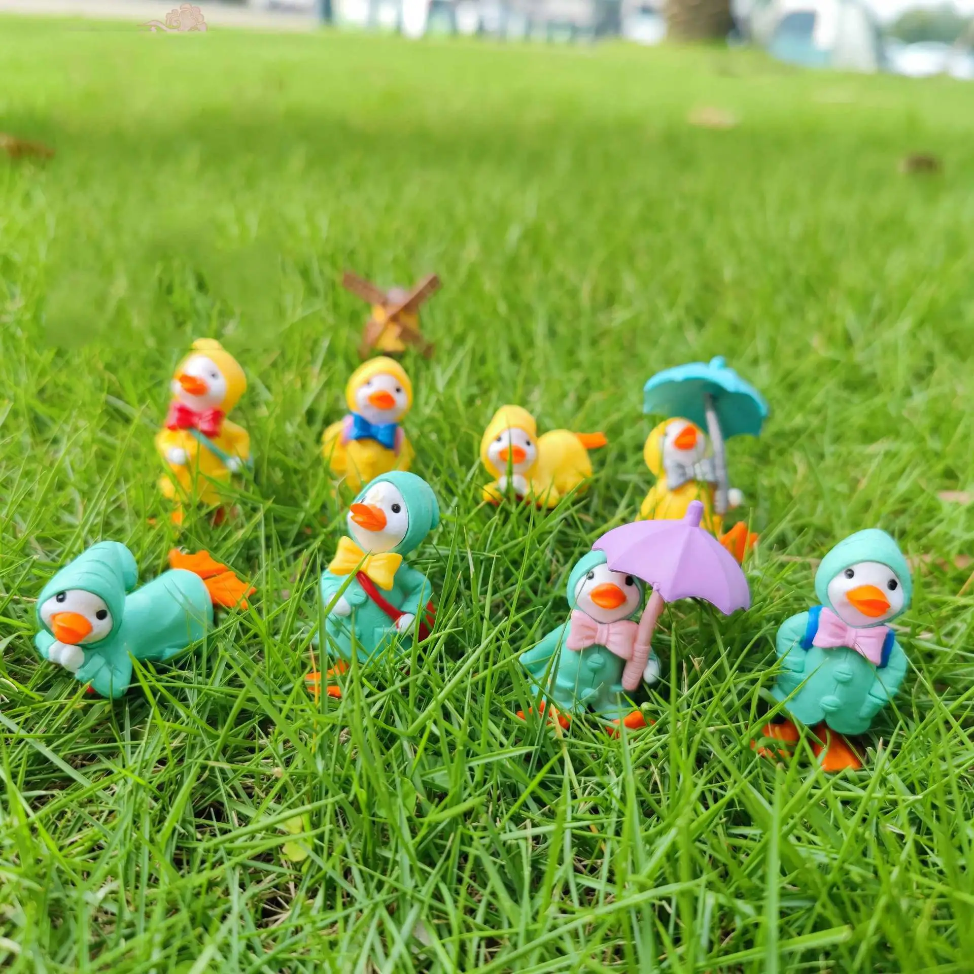 Cute Raincoat Duck Figurines Set Mini Duck Ornaments for Moss Micro Landscape DIY, Gardening Decor & Desktop Display (4Pcs Set)