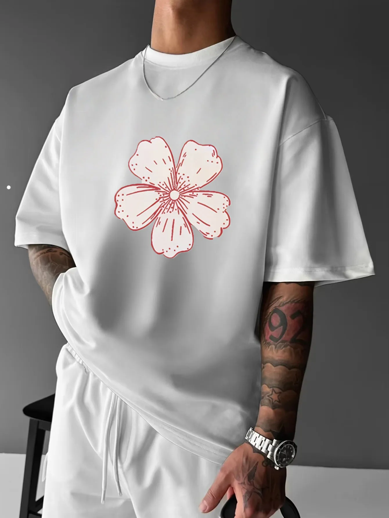 Camiseta Con Estampado الأزهار Rojo Y Negro Para Mujerropa غير الرسمية Suave Para Uso Diario Cuello Redondo Manga Corta Cómoda