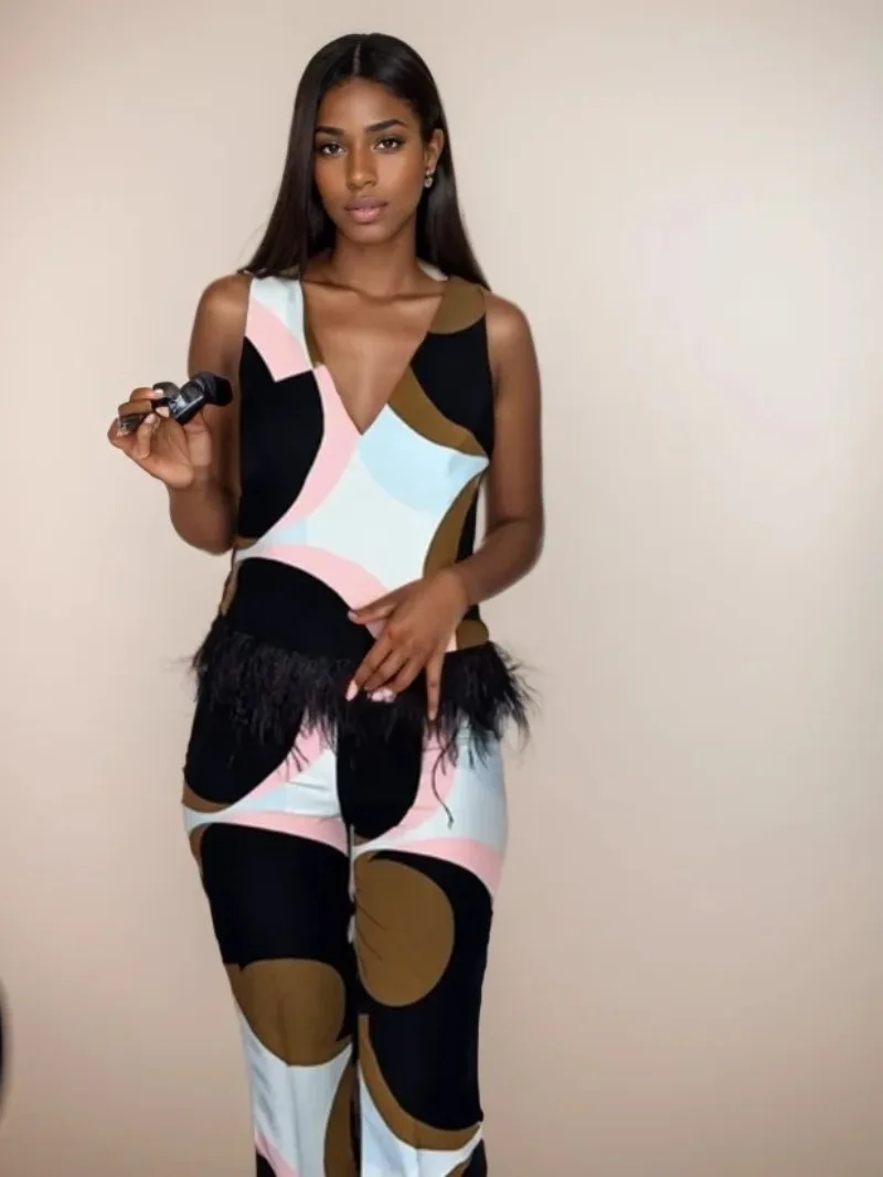 

Новые модные комплекты брюк-клеш с геометрическим принтом для женщин, комплекты из 2 предметов с украшением из перьев, топы на бретелях с v-образным вырезом, повседневная женская одежда