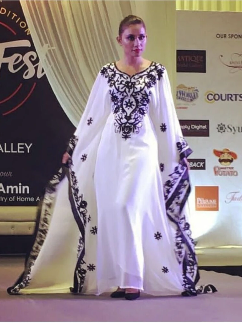 

New Royal Islamic Modern Elegant Dubai Moroccan Caftan Arabic Party Wear Dress