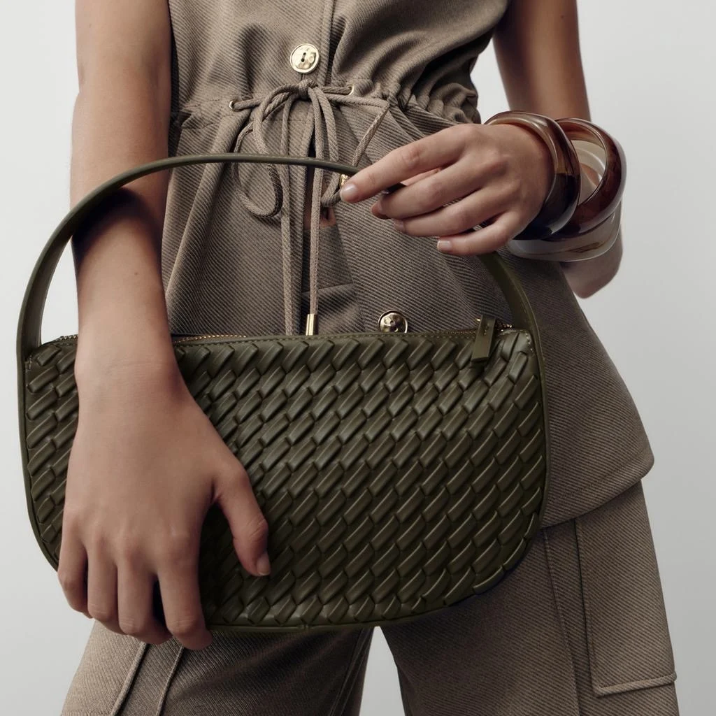 

Luxury Woven Women's Tote Bag, Elegant Women's Crossbody Bag, Spacious Travel Tote Bag, Minimalist Classic Commuter Bag