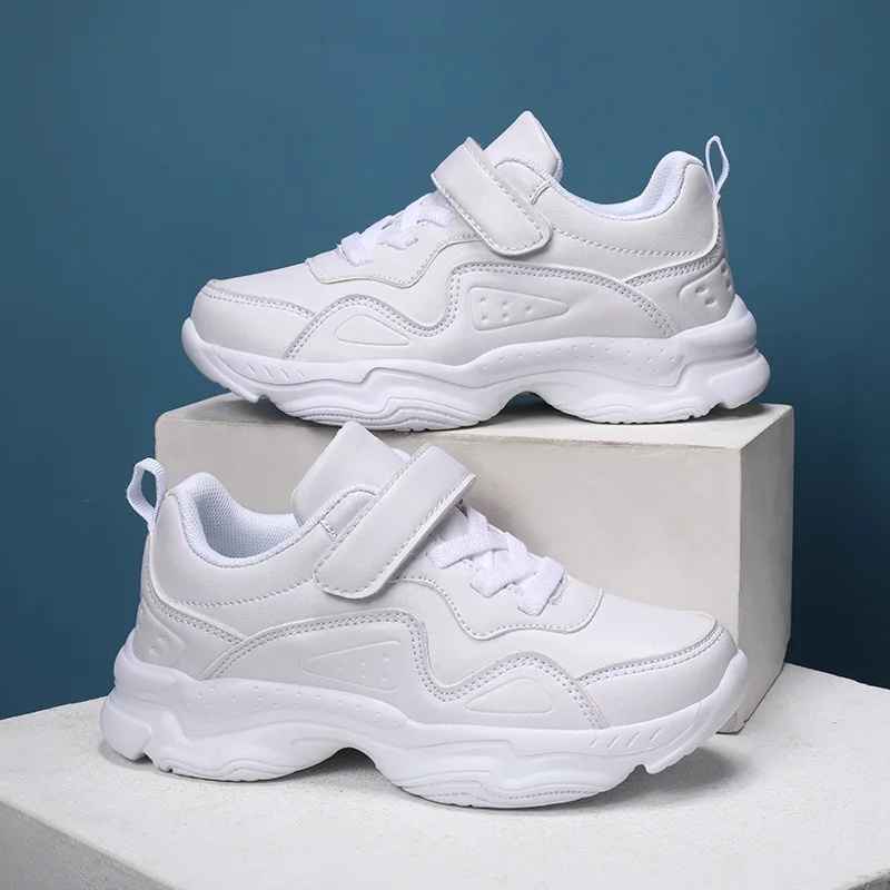 

A pair of children's four-season leather sport shoes, soft, comfortable, and wear-resistant running shoes, size 26-39，DW-MQ-703