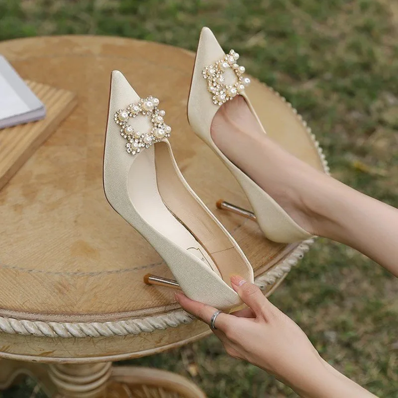 

New Style Fashion Design Crystal Bowknot Women Pumps Sexy Pointed Toe Clear High Heels Wedding Prom Shoes Transparent Sandals