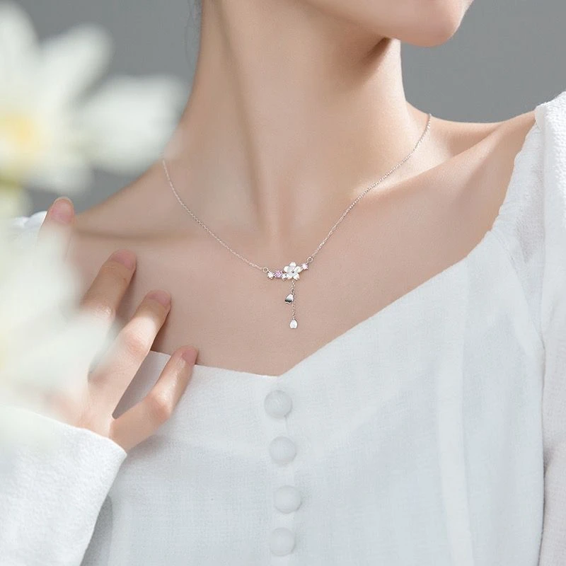 Romantic Cherry Blossoms Flower Necklace For Women Shiny Crystal Zircon Butterfly Flower Pearl Clavicle Chain Girl Party Jewelry image 4