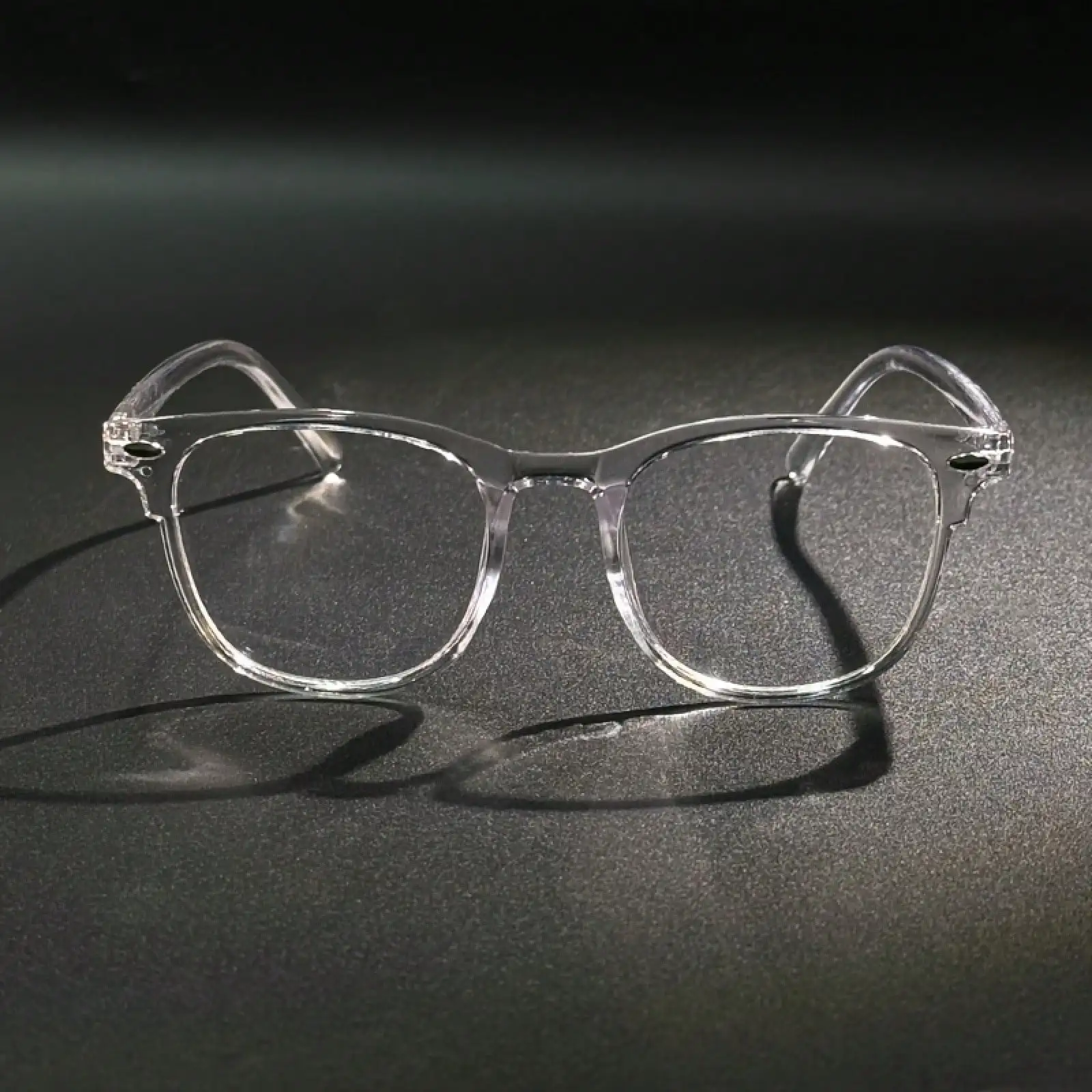 1 pair of unisex oval transparent frame anti-blue glasses, with simple design and transparent anti-blue lenses, suitable for daily travel wear, fashionable decorative glasses
