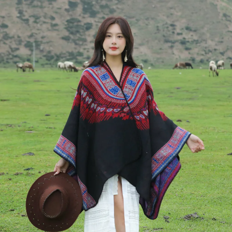 

Exotic and stylish retro ethnic-style slit shawl, versatile outdoor leisure, comfortable, warm, breathable, and unique cape