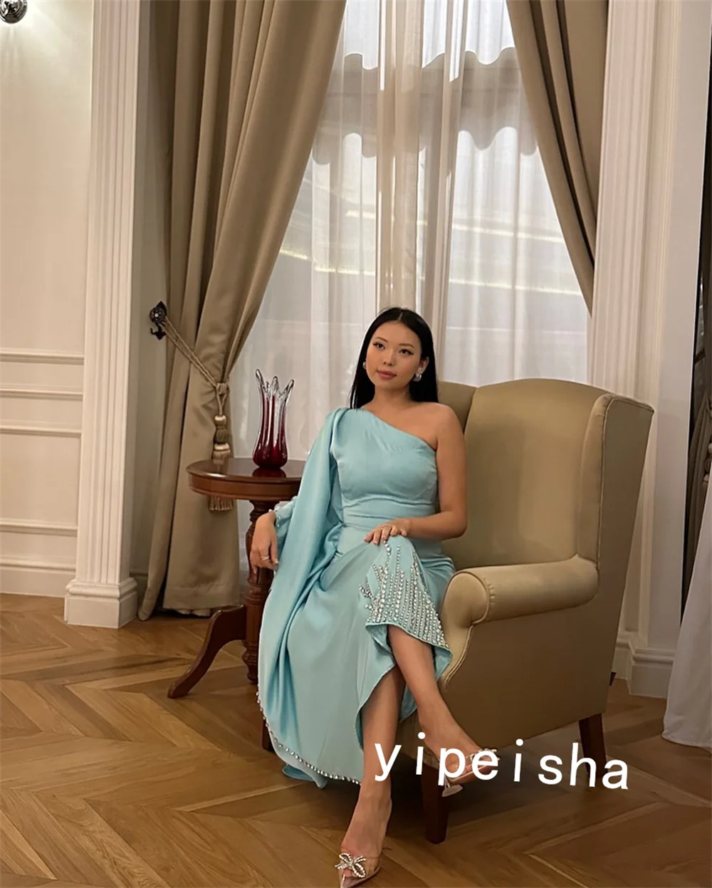 Jiayigong Prom Satin Pailletten Perlen Promi gerade One-Shoulder maßge schneiderte Anlass Anke Länge