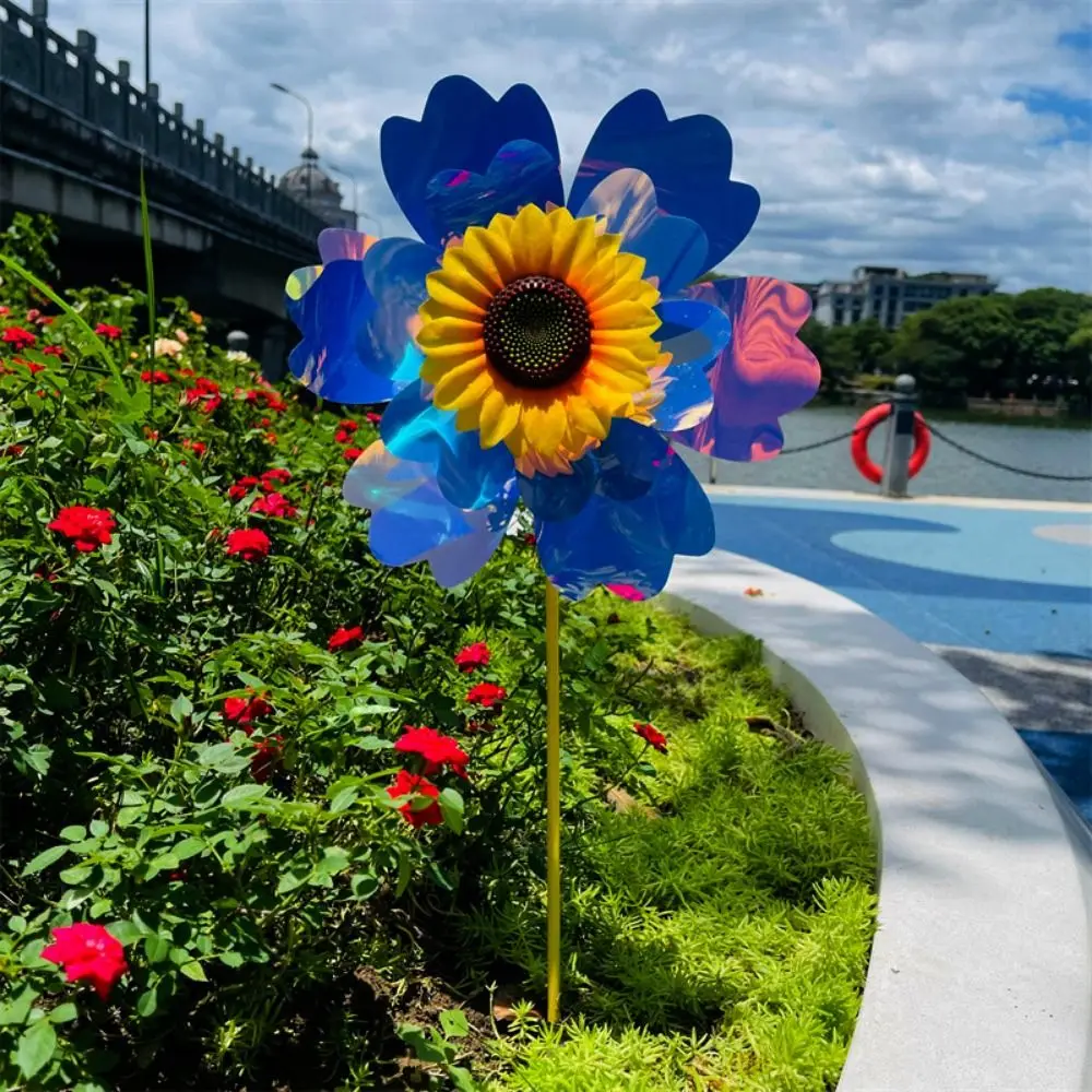 กังหันลมดอกทานตะวันหลากสไตล์ เปลี่ยนสีได้ ขนาด 32 ซม. หมุนได้ ทำจากพีวีซีสองชั้น เลเซอร์ระยิบระยับ
