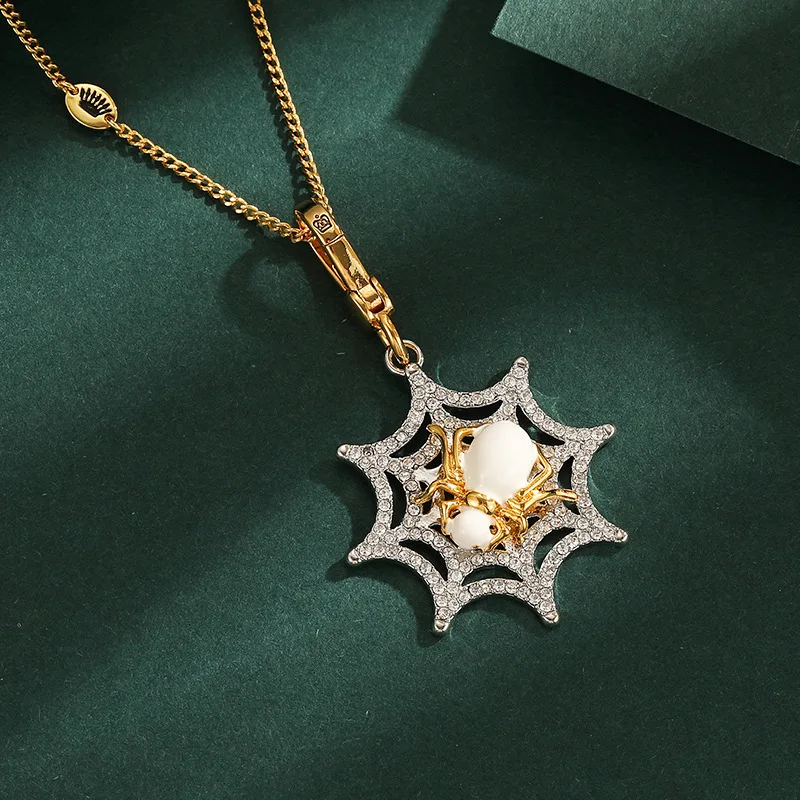 

3D Handmade Inlaid Rhinestone Enamel Spider Web Pendant Design Fantasy Insect Animal Element Necklace Unique Jewelry For Women