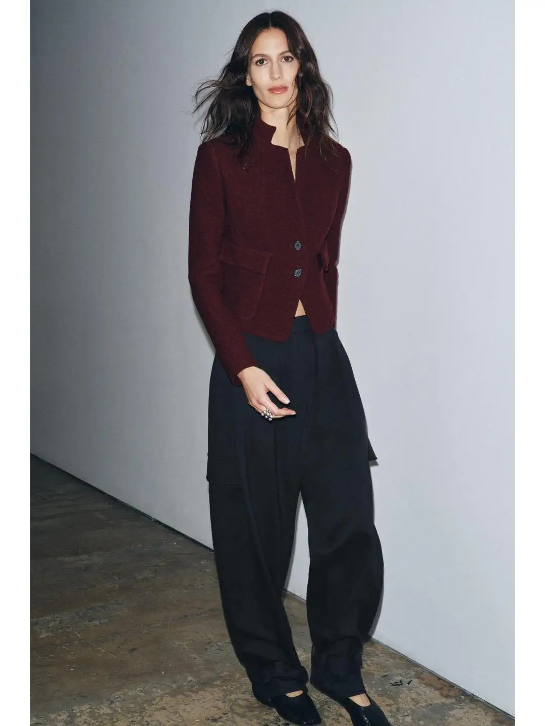 معطف Ele Sle بقصة ضيقة طويلة Sve بياقة واقفة وزر وتفاصيل دائرية من الصوف ملابس خارجية للنساء للتنقل بطول مناسب