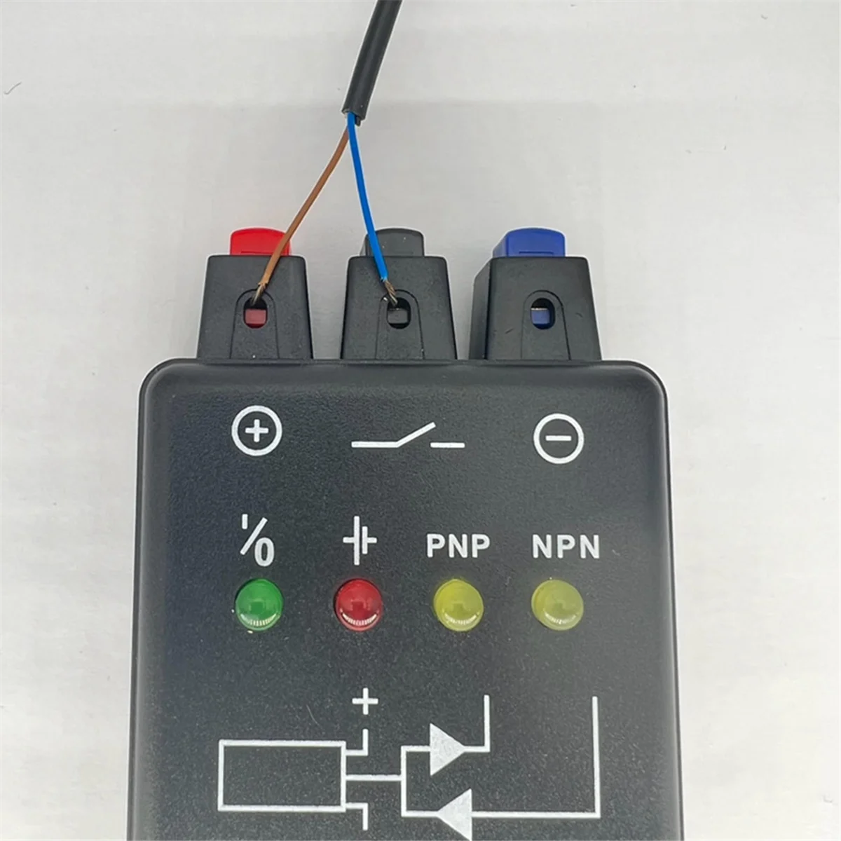 Neue YH-800 Lichtschranke Tester Näherungsschalter Magnetschalter Tester Sensor Tester (Ohne 2X9V Batterie)