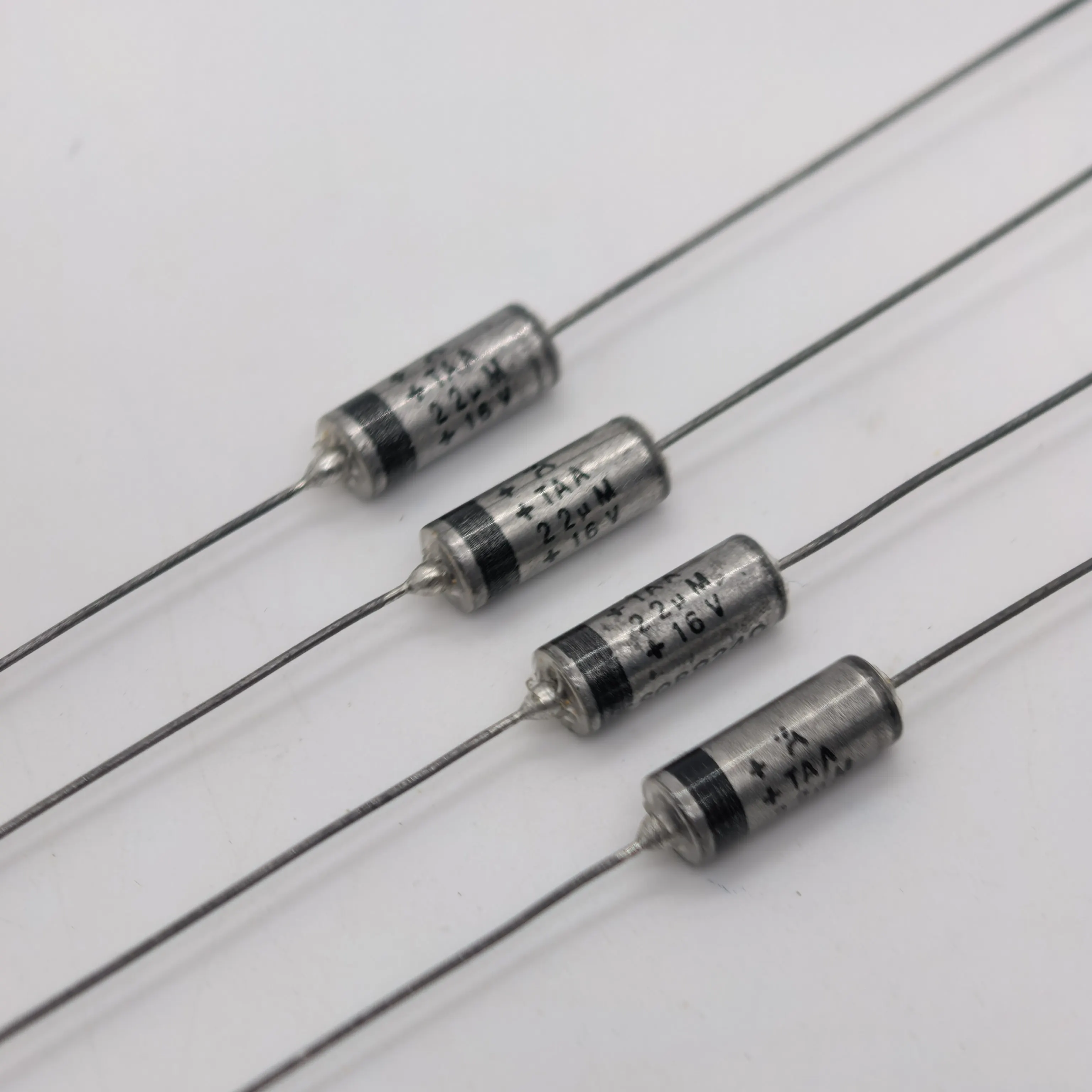 

20 pieces/USA 22UF 16V 226M axial tantalum electrolytic audio capacitor