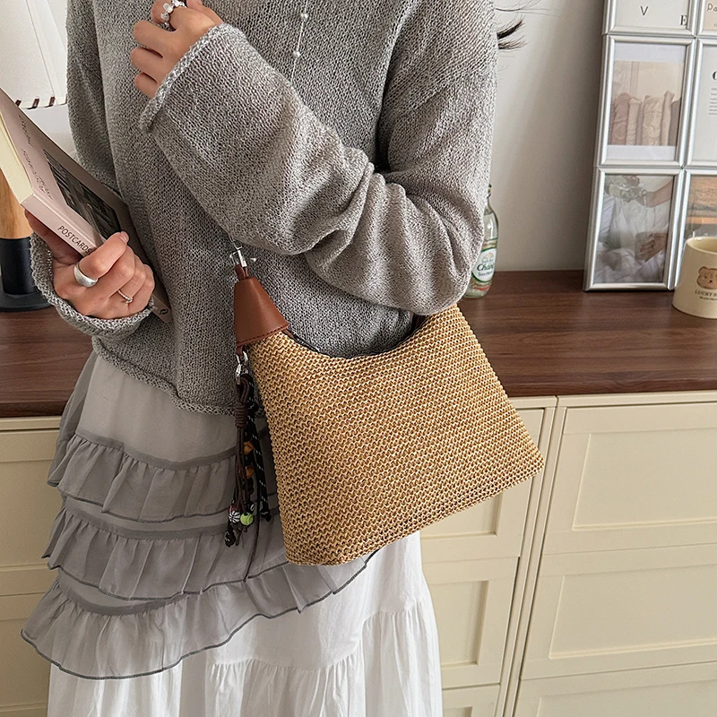 Women's Small Woven Leather Crossbody Bags Tassel Handbag Retro Vacation Aesthetic Daily Beach Shoulder Bag 2026 New Handbags
