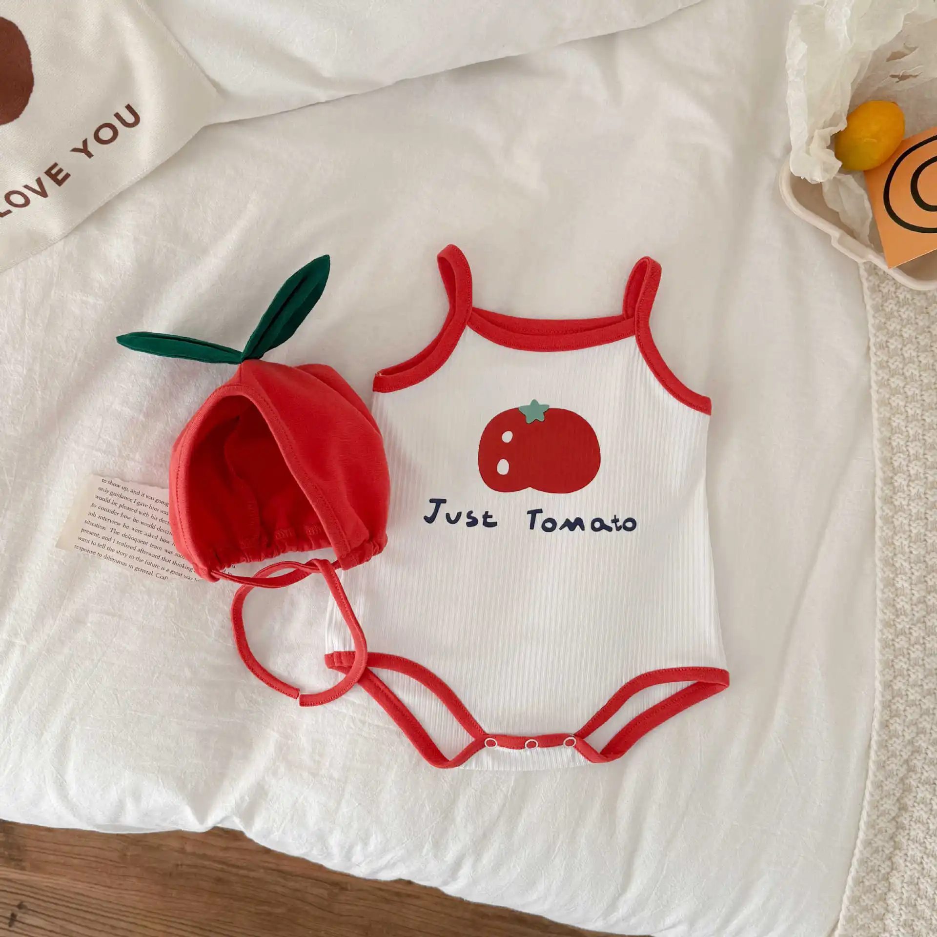Baby Kleidung Sommer Baby Junge Mädchen Bodysuit Nette Tomaten Druck Ärmellose Infant Sling Onesie + Hut 2Pcs Neugeborenen Fotografie outfit