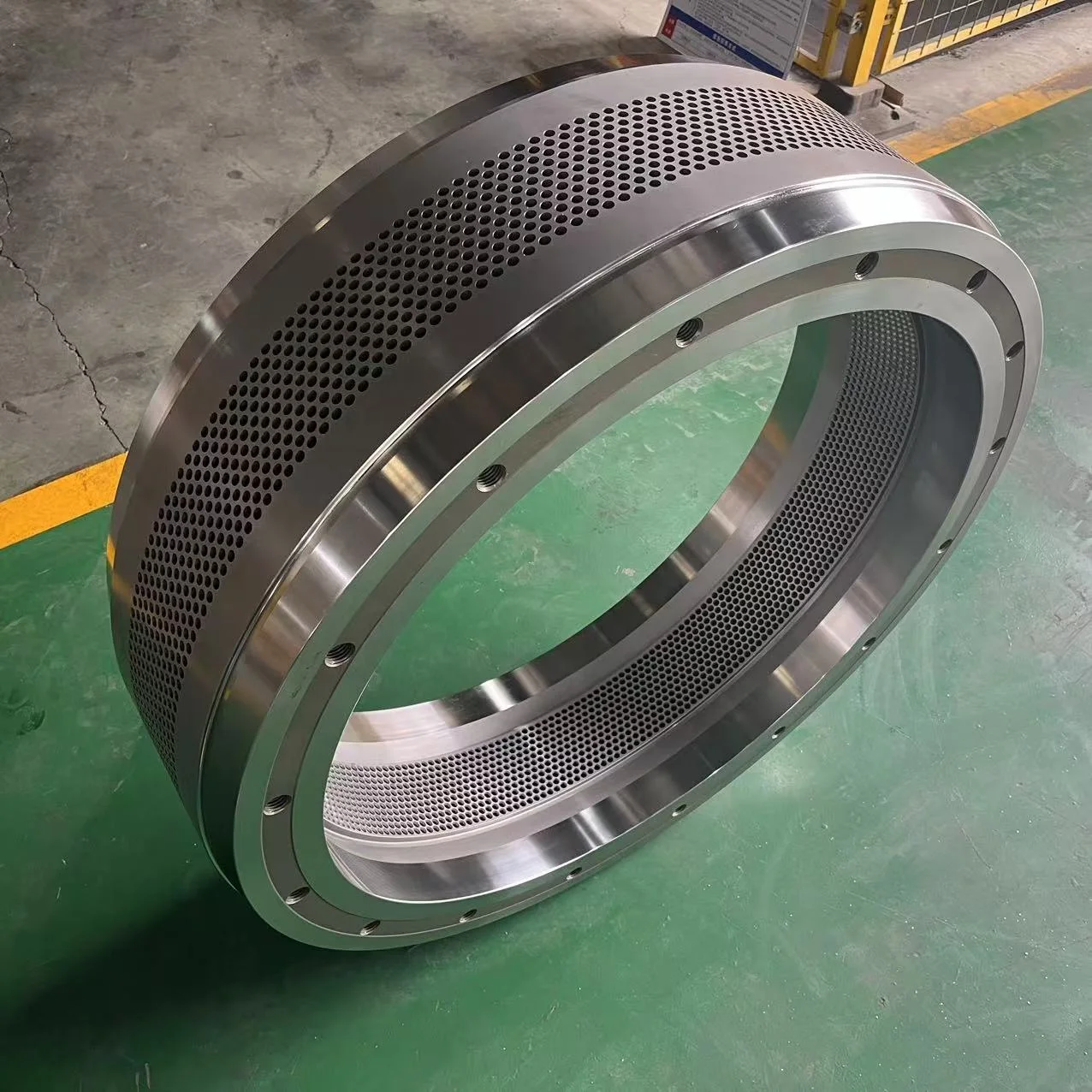 انخفاض سعر حلقة يموت PTN 850-120 المصنع مباشرة لآلة بيليه خشب الصنوبر X46Cr13 مصفوفة القرص PTN 850-120