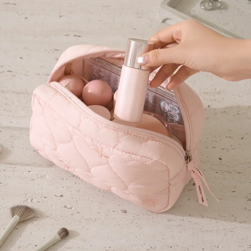 Fashion Quilted Makeup Bag Lightweight Heart Bow Travel Toiletry Handbag Large Capacity Lipstick Cosmetic Pouch for Women